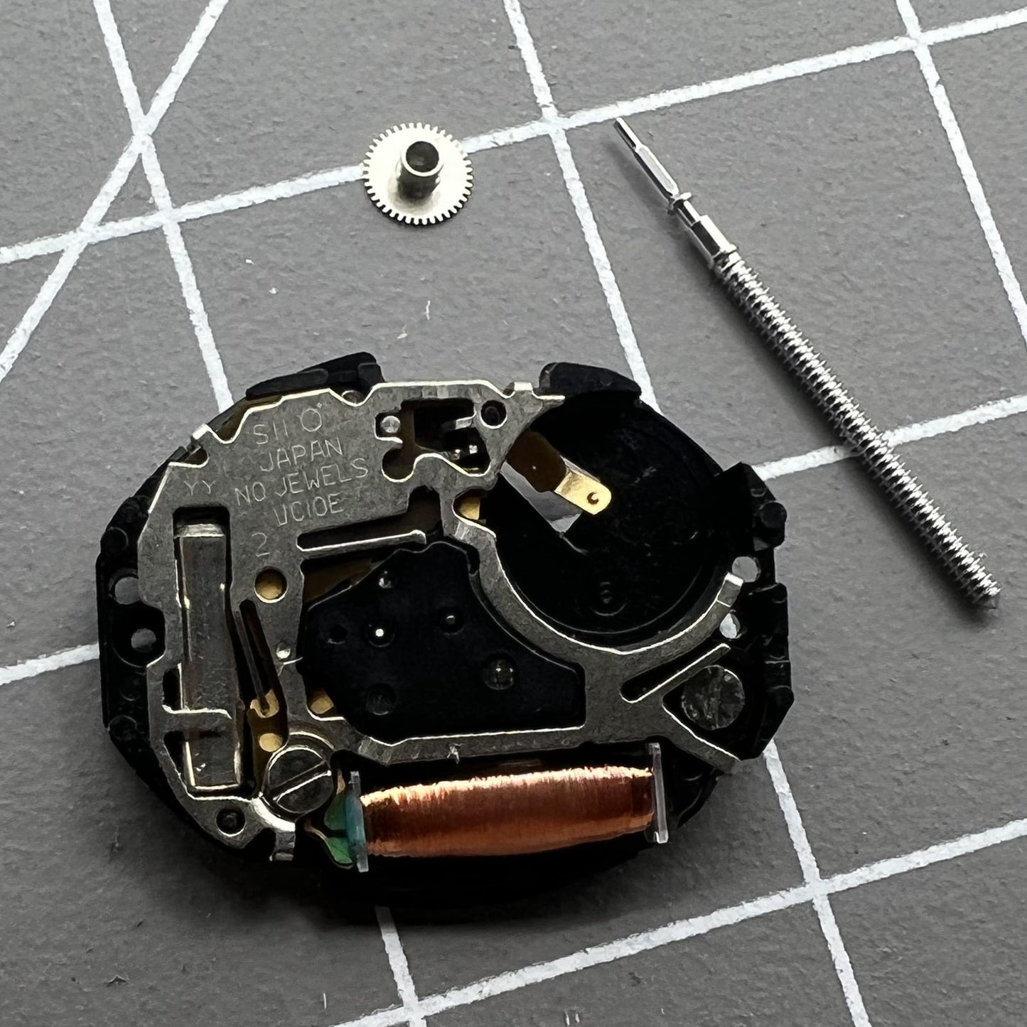 In Japan hergestellte Hattori Epson TMI VC10-Uhr mit Quarzwerk