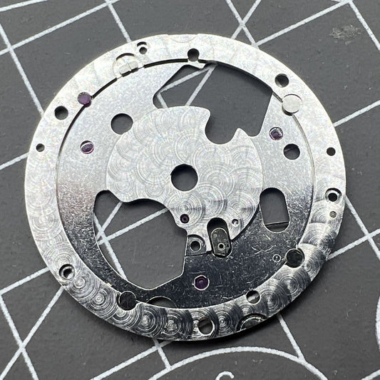 Replacement seating for Date Indicator compatible with RLX3135 movement, precision fit by Generic.