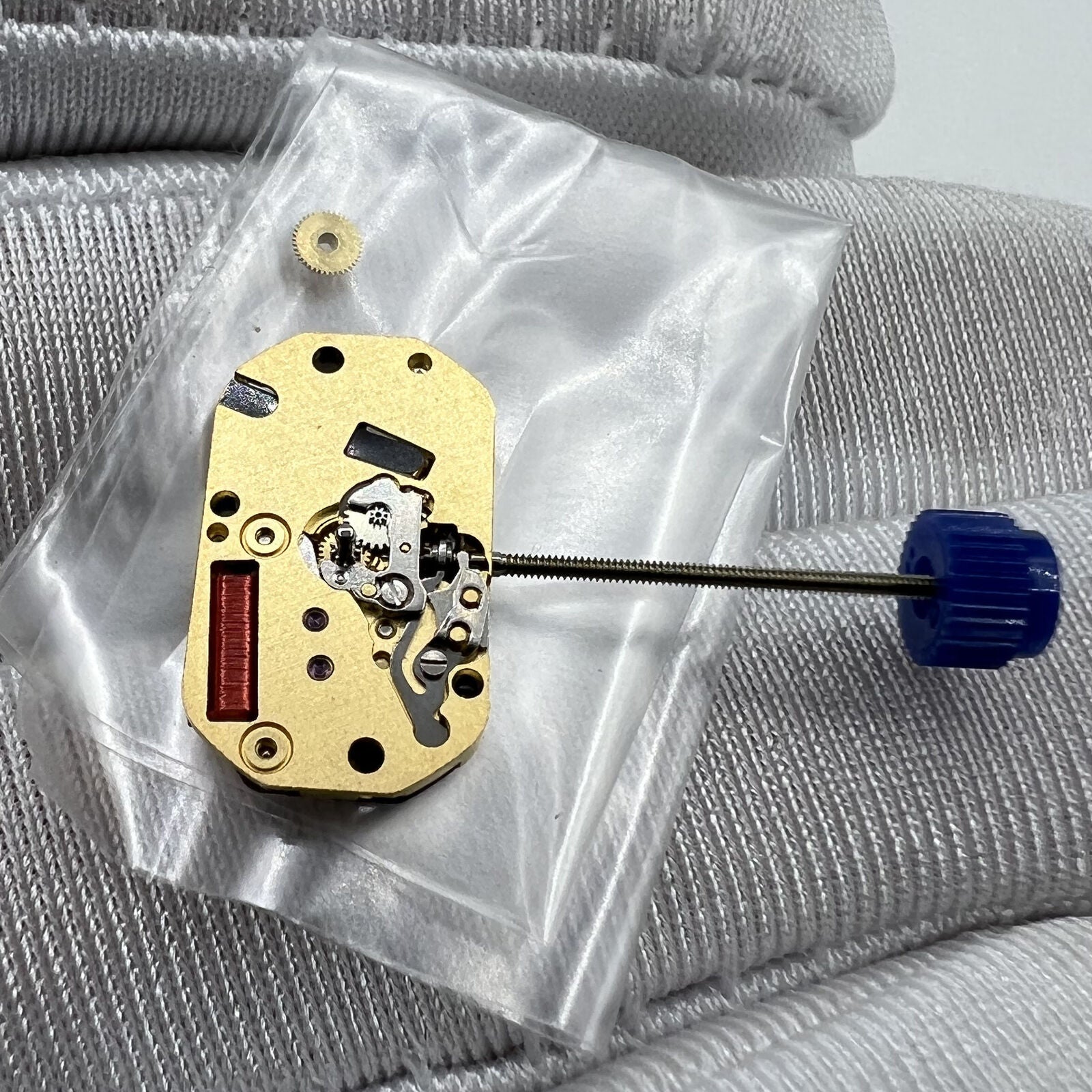 Swiss Movement ETA 280.002 quartz watch mechanism with 2 hands, precision craftsmanship by ETA.
