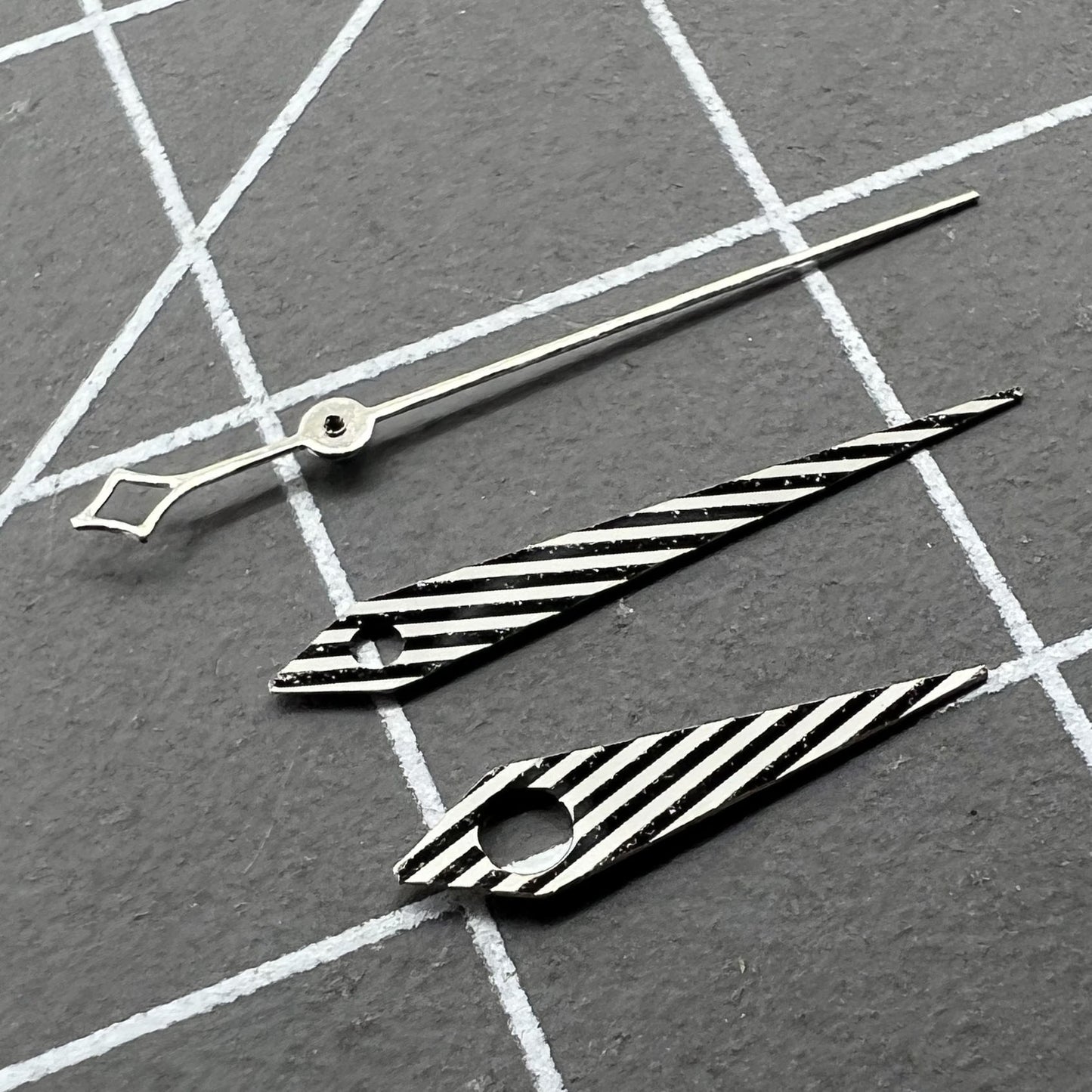 No Lume Twill silver watch hands set for NH35 NH34 NH36 NH70 movements, 3-piece design.