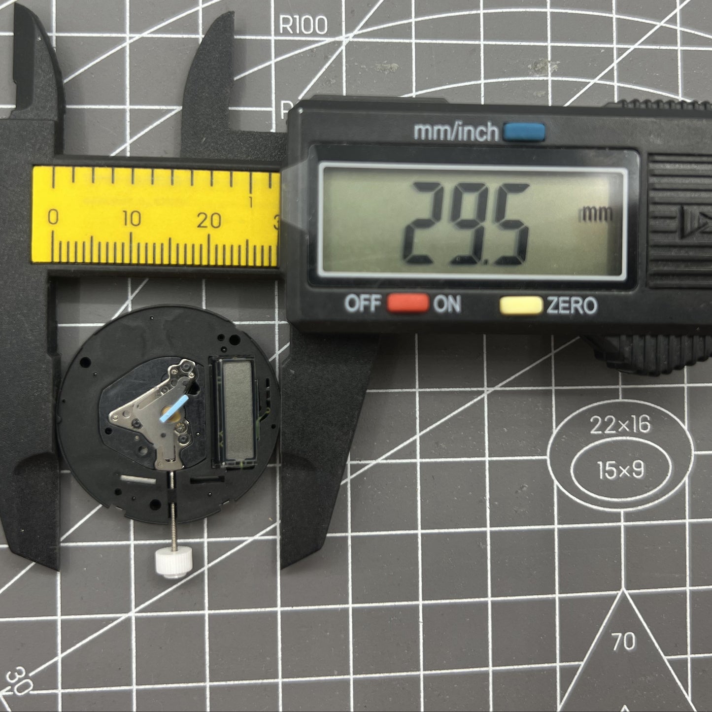 ISA K63 Quartz Watch Movement 3 Hands Display Double Batteries Swiss Made