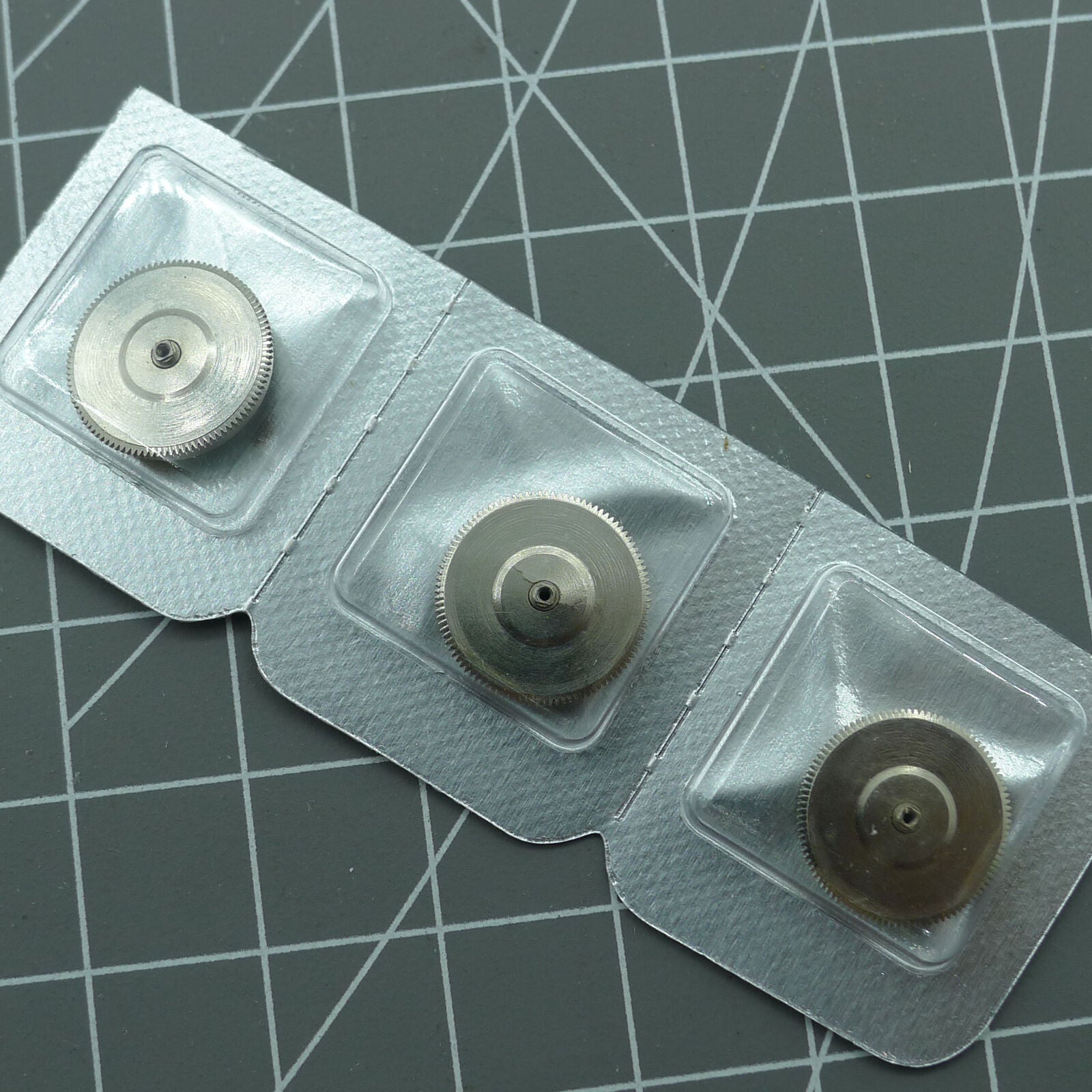 Watch part barrel with complete mainspring for ETA2824 2836 movements, compatible generic replacement.