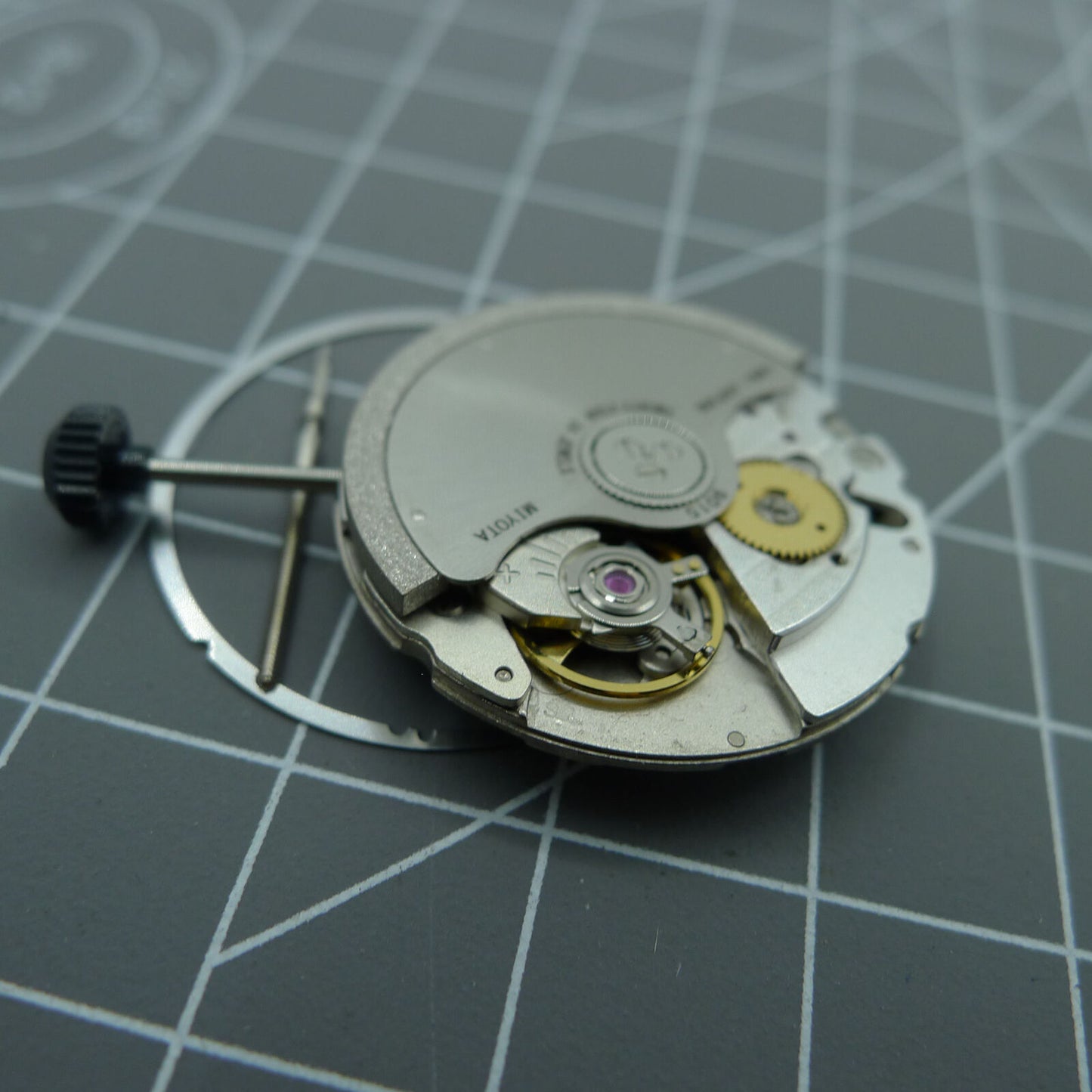 Miyota/Citizen 9015 automatic watch movement with date display at 3 o'clock for accurate timekeeping.