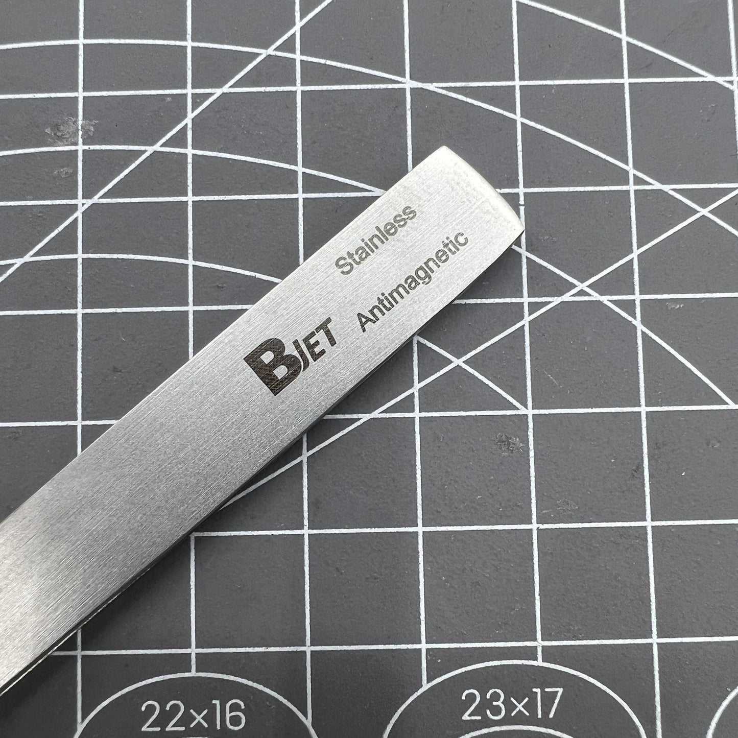 Pince à épiler antimagnétique Swiss Bergeon 7024-AA, taille 125 mm