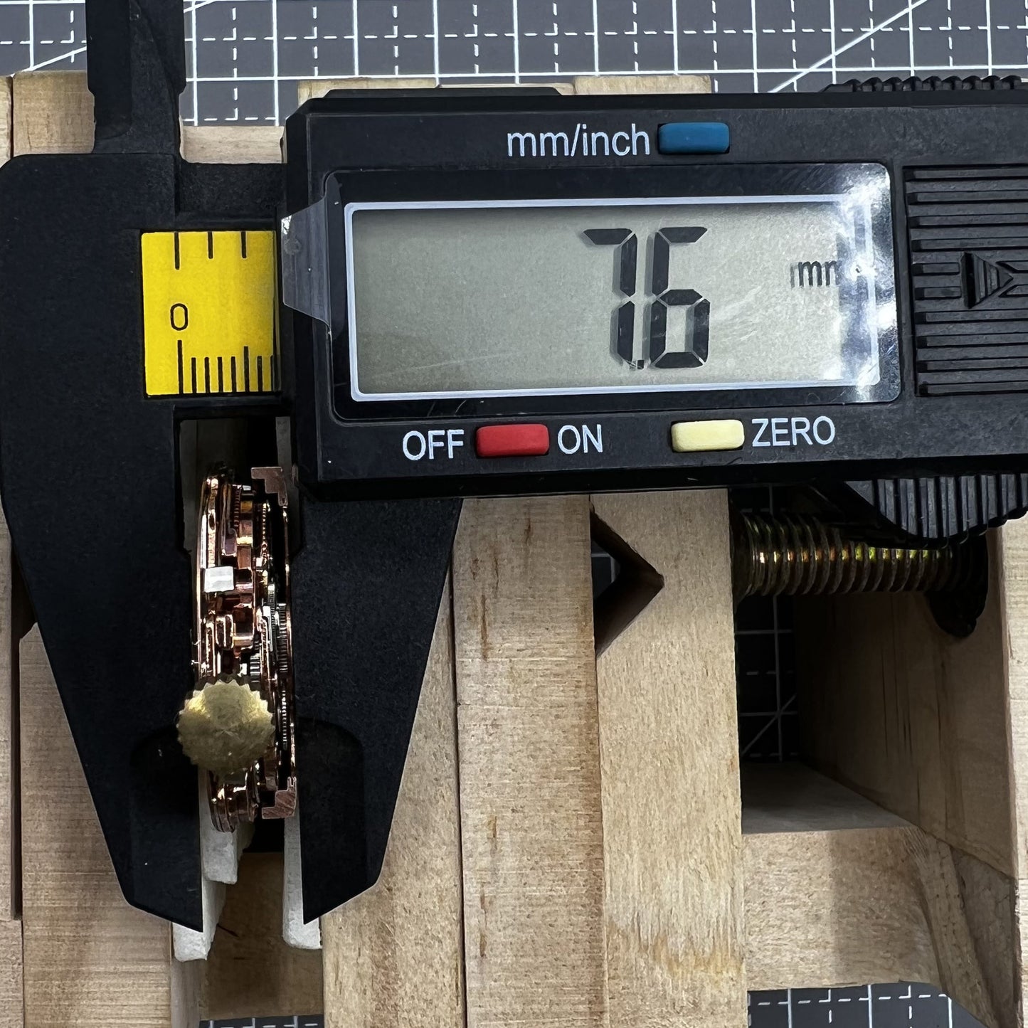 Golden Mechanical Movement Hollow Rose 4 Eye 7 Hands 3/6/9/12