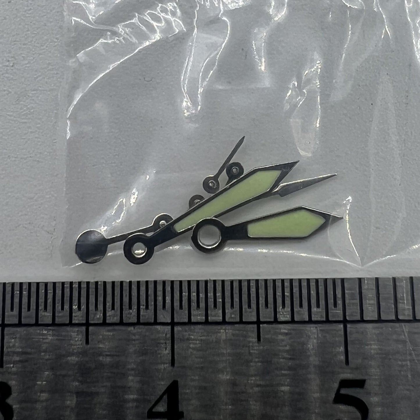Spitze, 11 mm, silberfarbene Zierleiste, grün leuchtende Uhrzeiger für Miyota 0S20-Uhrwerk