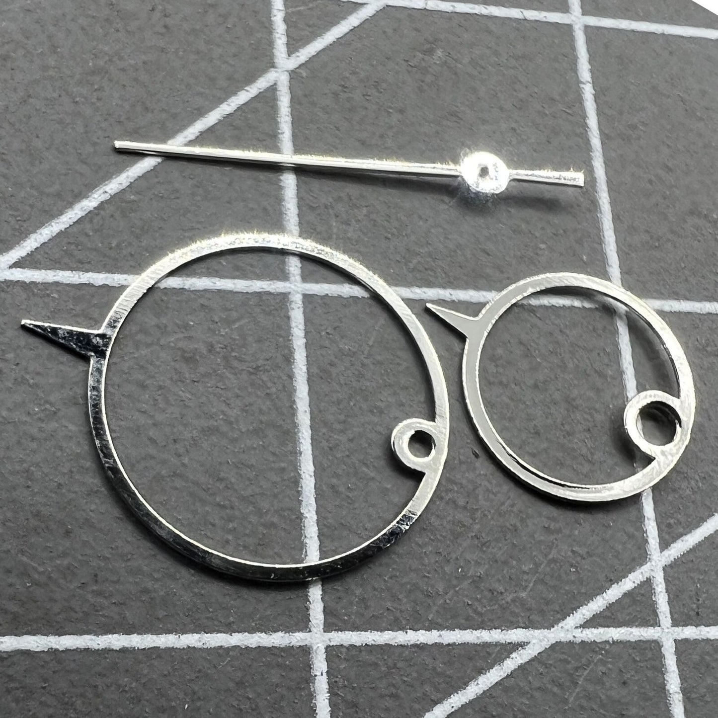 Aiguilles de montre rondes, pointues et irrégulières de 11 mm pour mouvement à quartz Miyota 2035