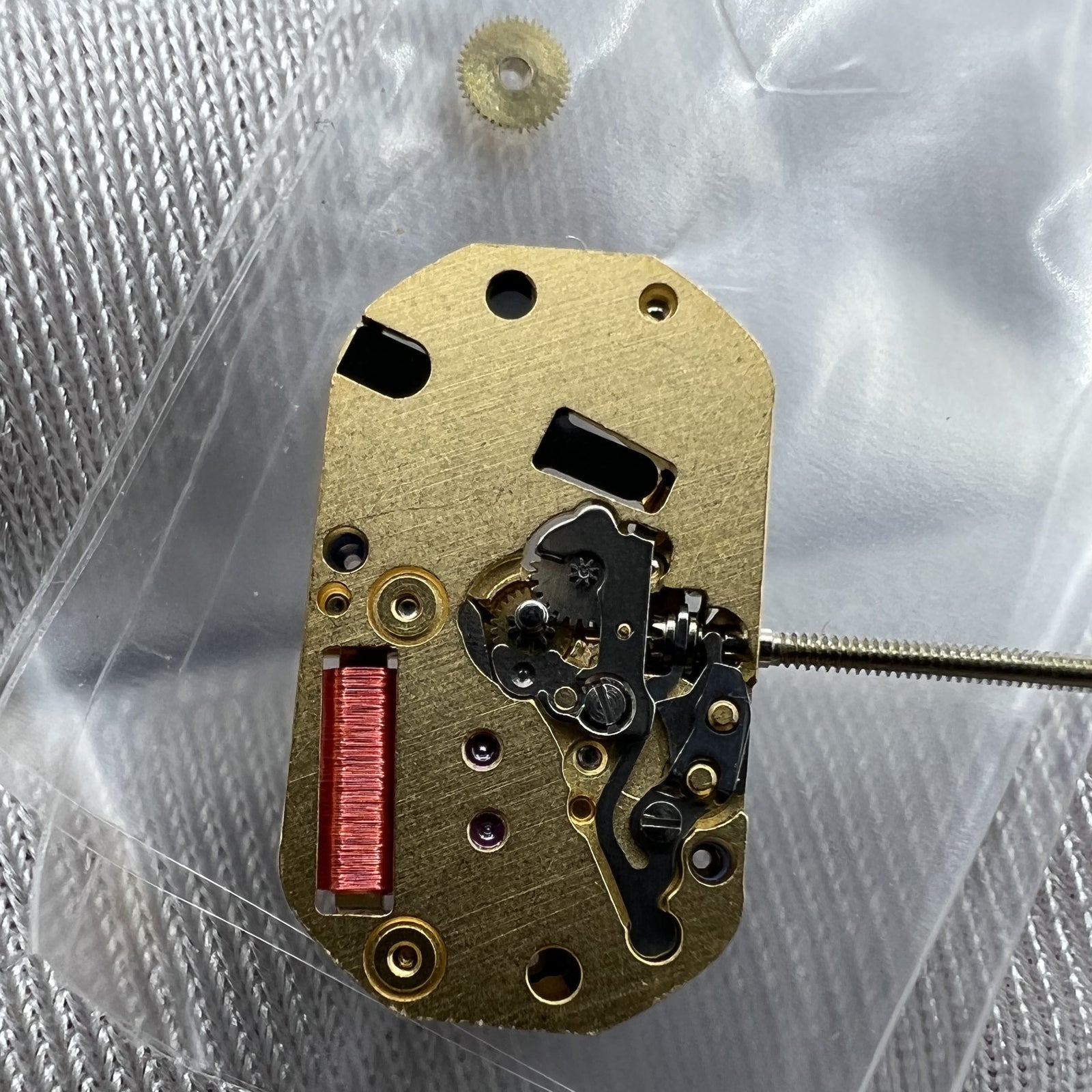 Swiss Movement ETA 280.002 quartz watch mechanism with 2 hands, precision craftsmanship by ETA for accurate timekeeping.