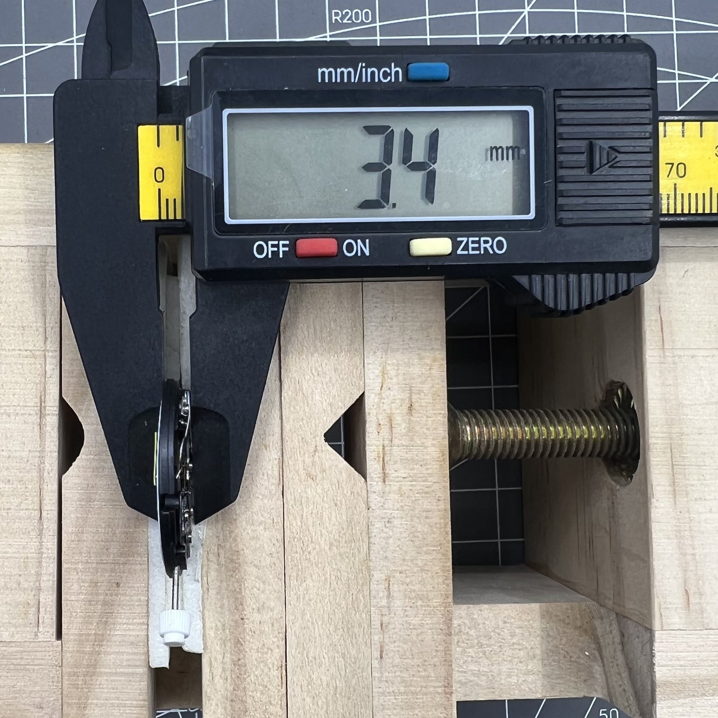 ISA317 Uhr Quarzwerk 3 Zeiger Doppelkalender