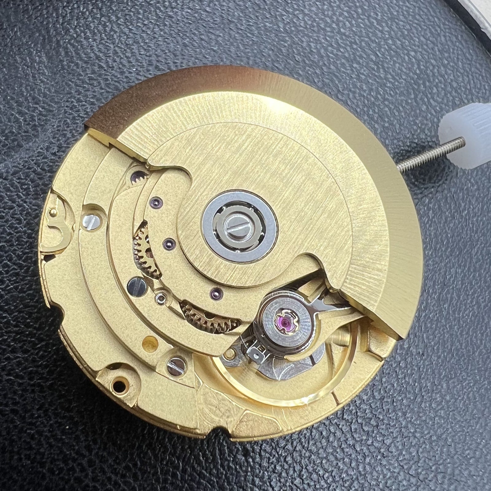 Hangzhou HZ6460 mechanical watch movement with date at 3 o'clock, ETA2836 replacement part for precision timekeeping