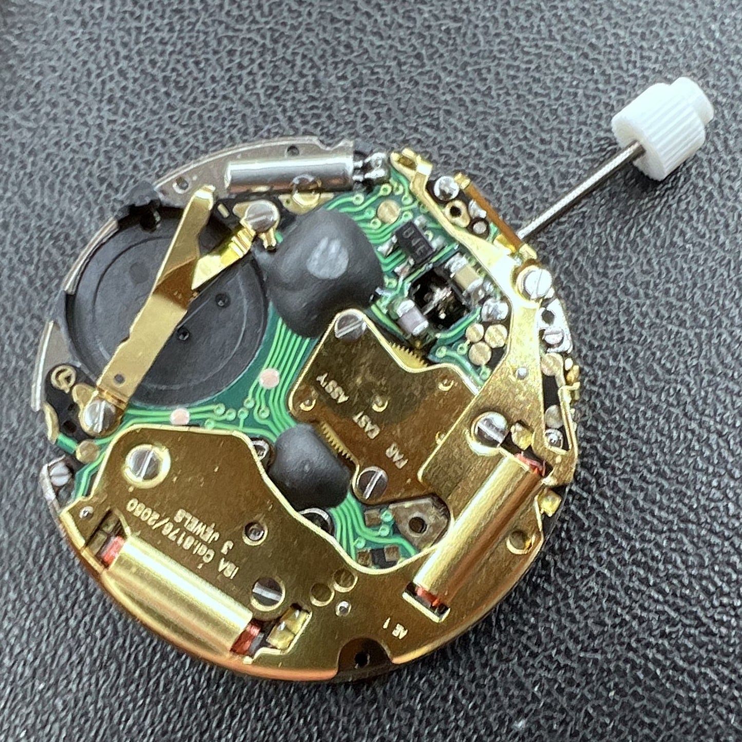Swiss ISA 8176 /2050 Quartz Movement Multifunctional Small Second At 2