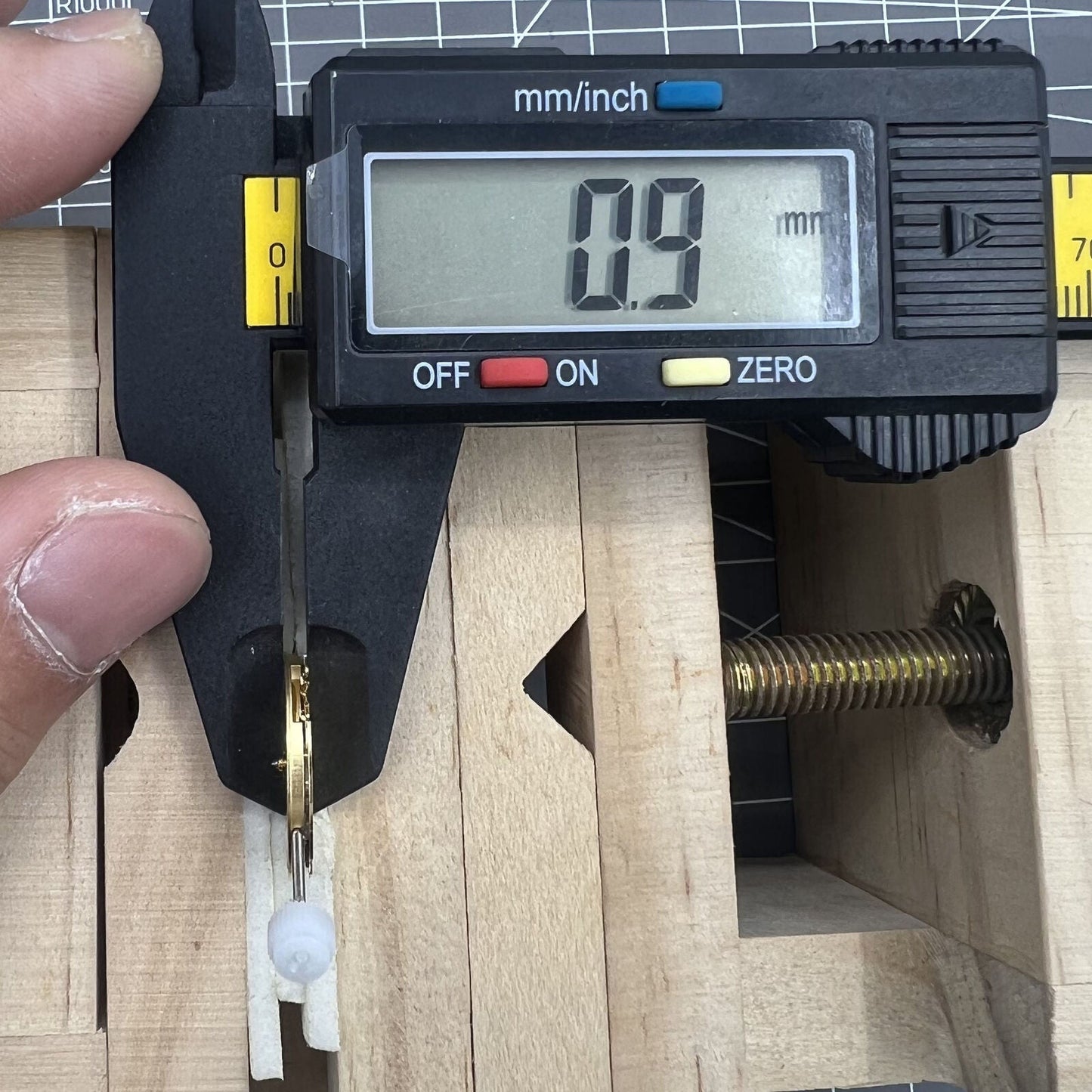 ETA E61.111 quartz watch movement with hour, minute, second hands and date display at 6 o?clock for accuracy.