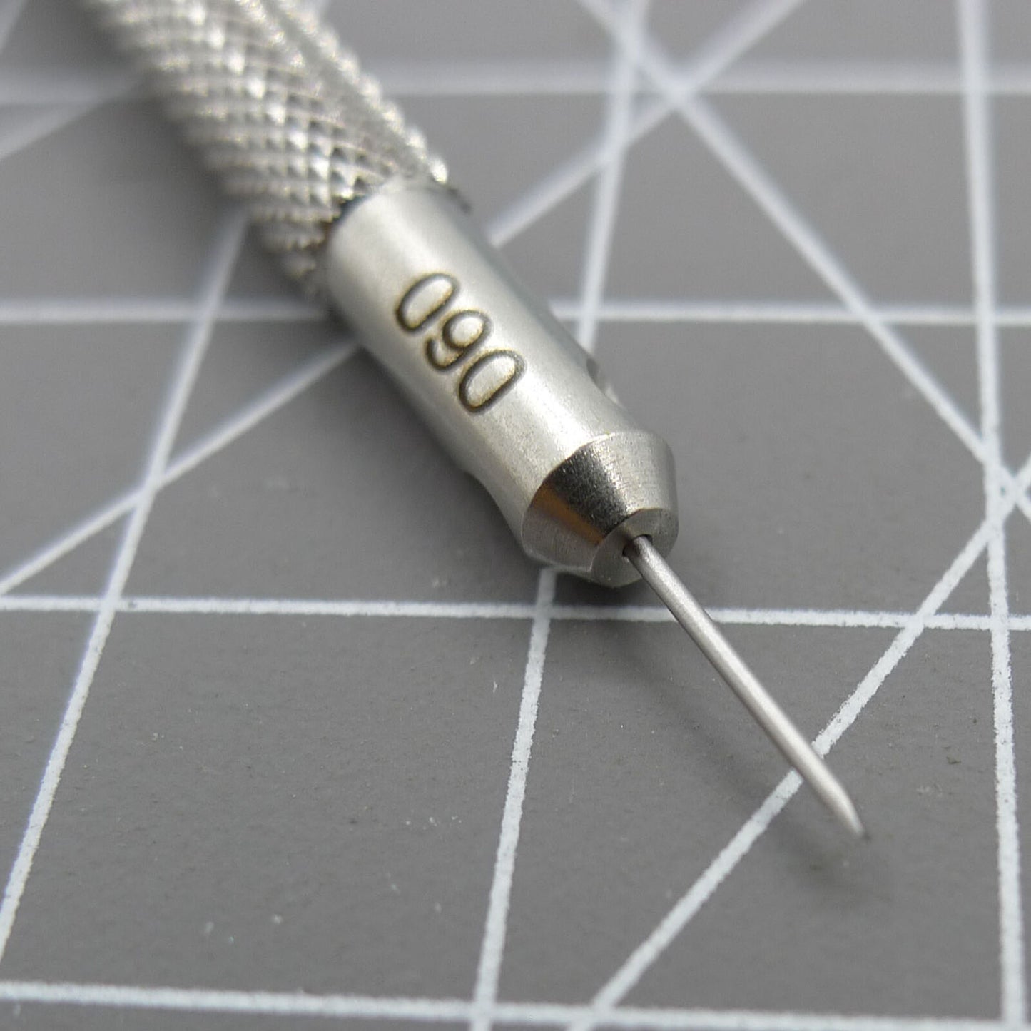 Swiss Bergeon ergonomic screwdriver �0.60 mm for precise watch accessory repairs with anti-slip grip