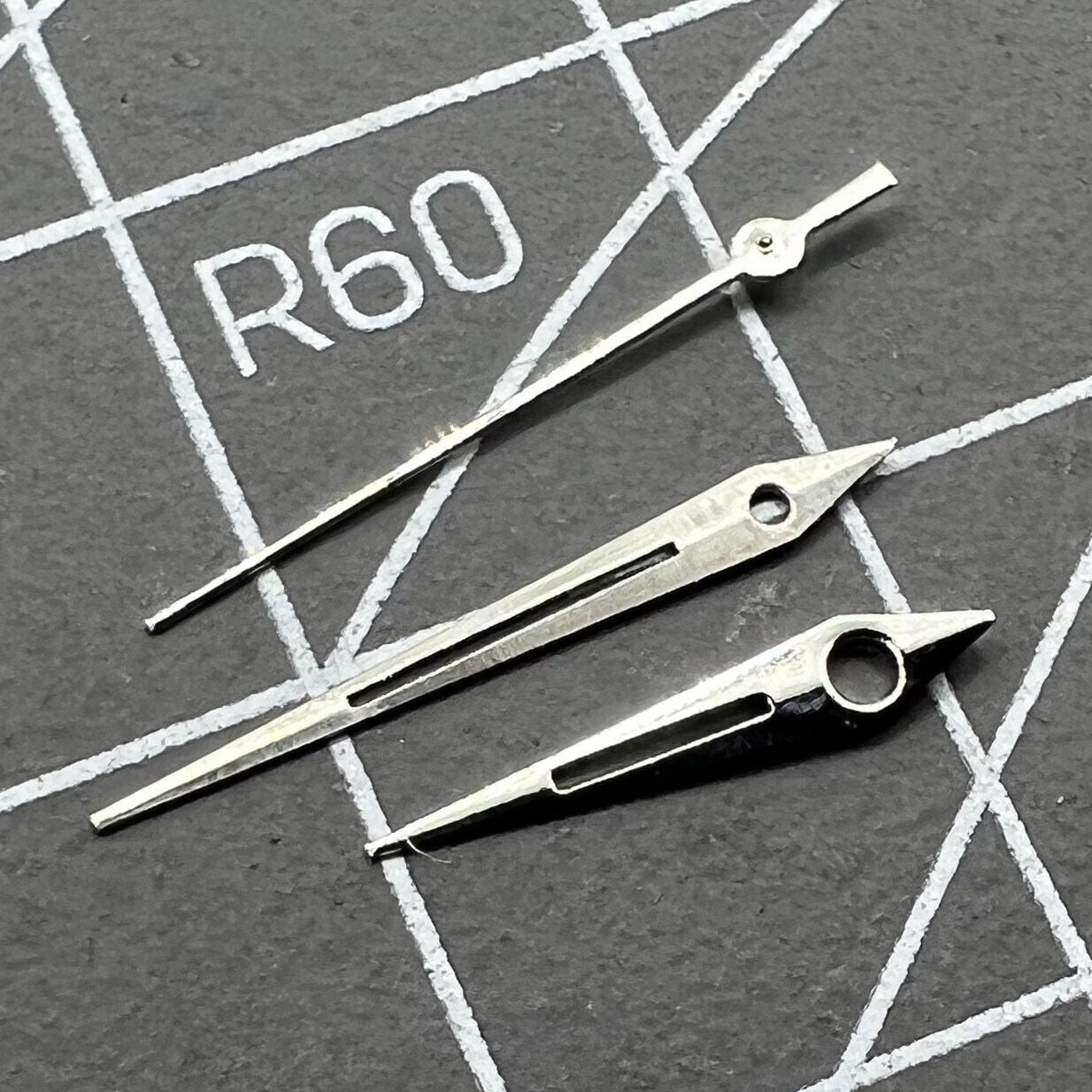 Aiguilles de montre argentées pour mouvement à quartz Miyota 2035 P1-H4-C97