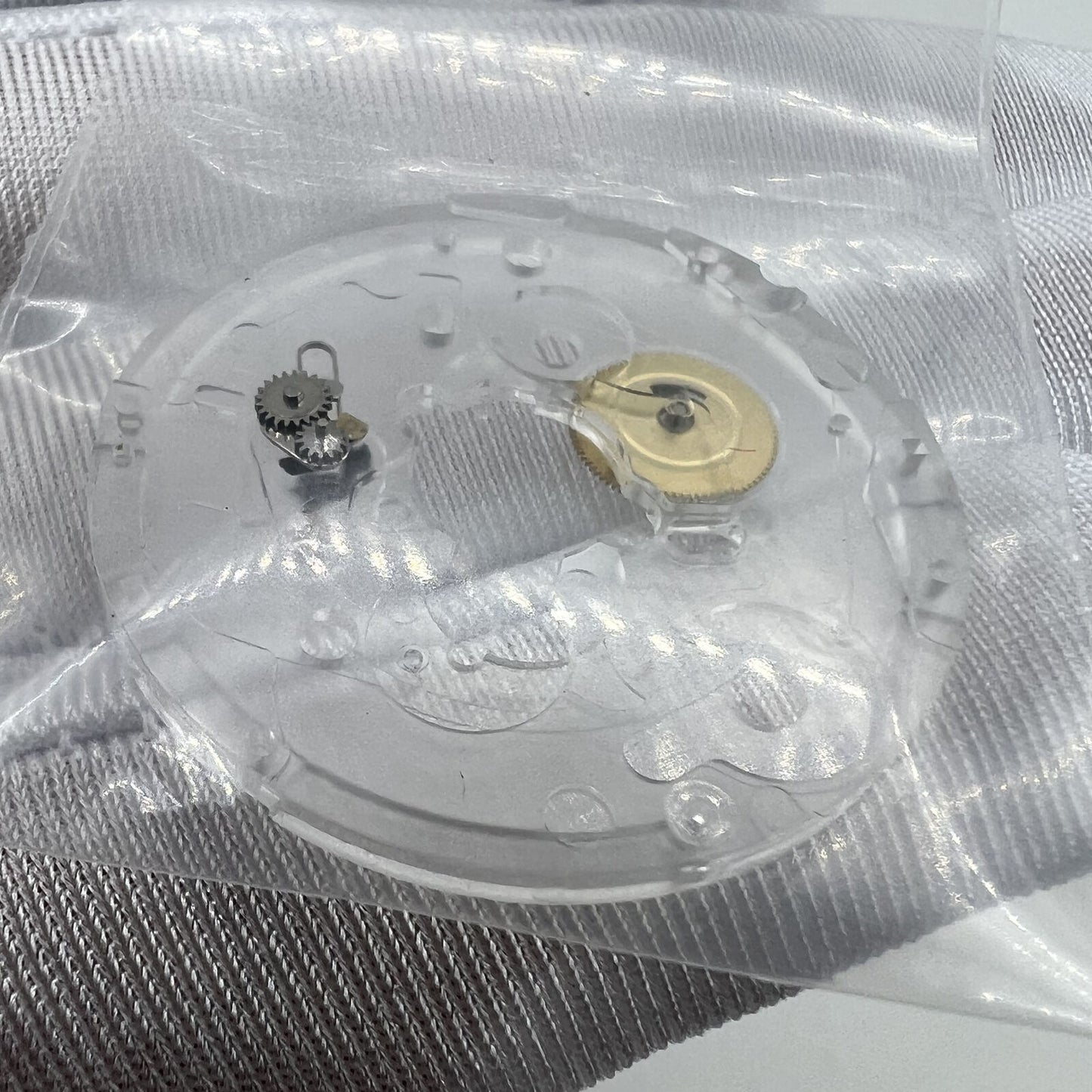 Date calendar wheel bridge splint for ETA C01.211 movement, precise watch repair part by #6437.