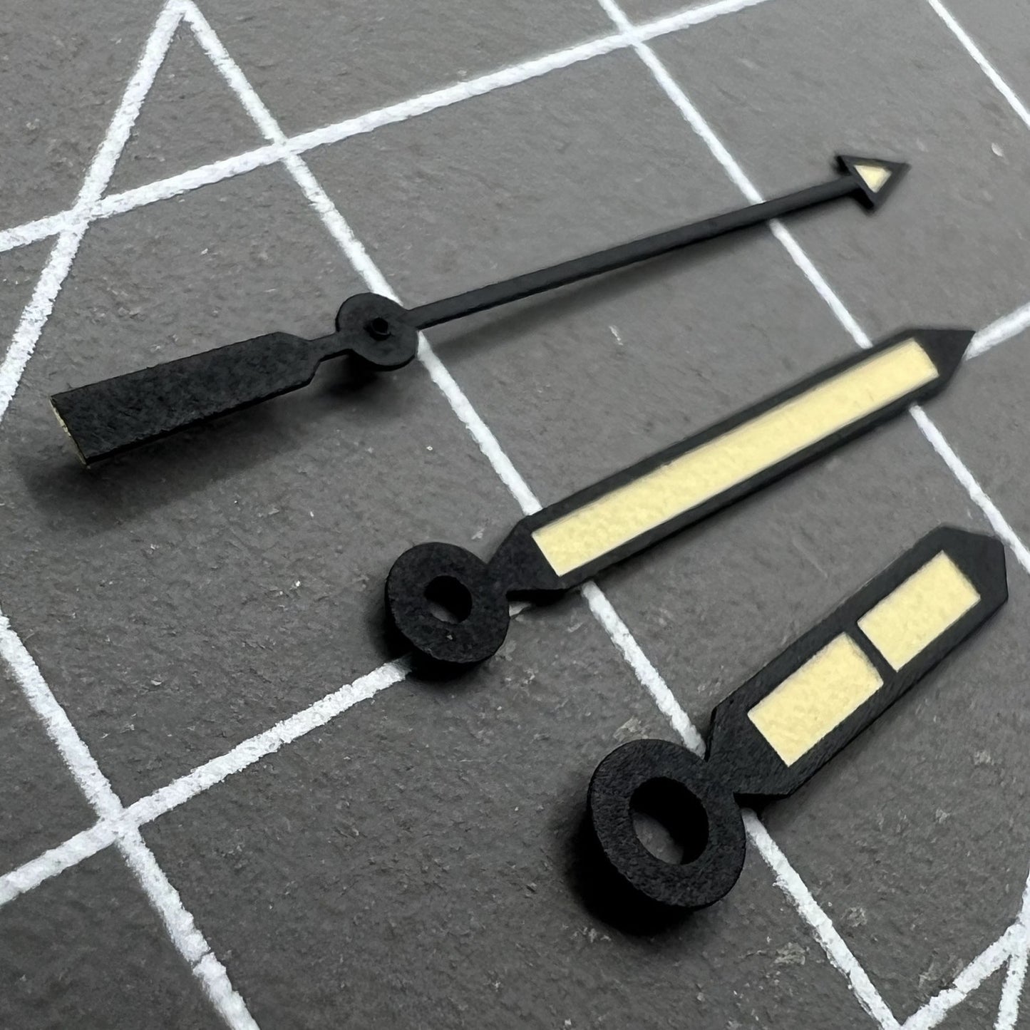 Green lume yellow arrow watch hands with black trim, compatible with NH35/36 movements.