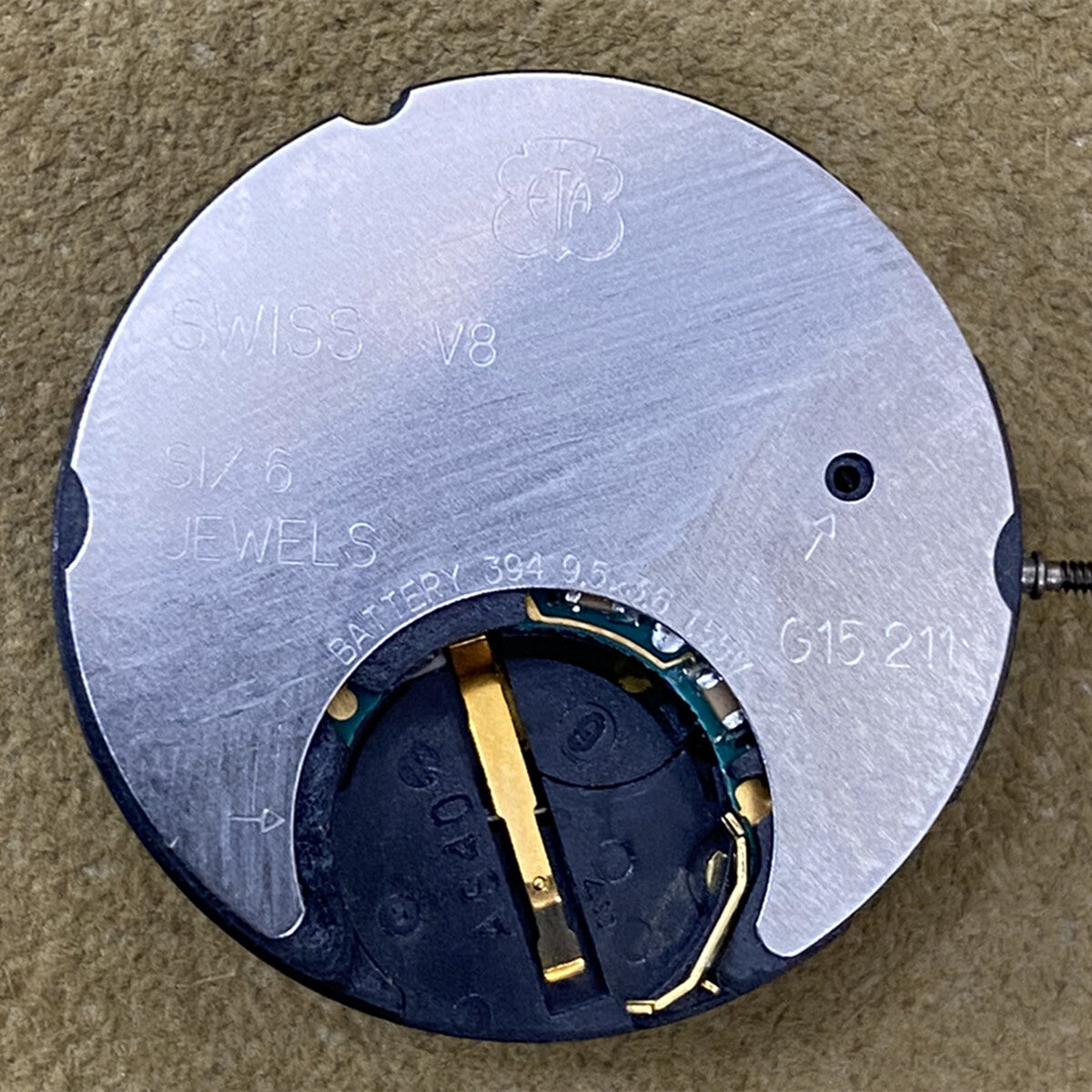 ETA G15.211 Quartz watch movement with 3 hands and date, Swiss precision craftsmanship.