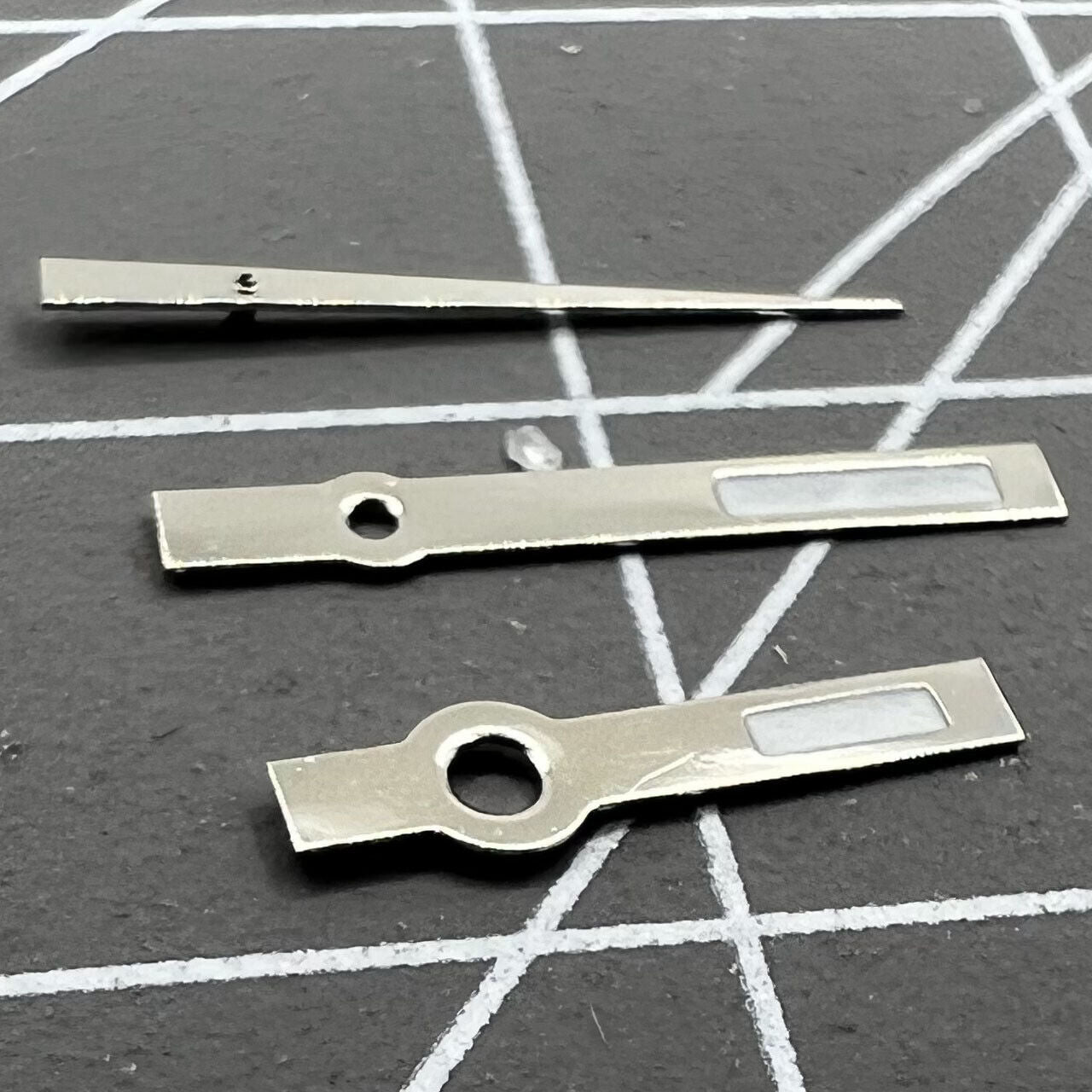 Green lume square tip watch hands, 10.5mm, for Hattori Epson PC32 quartz movement, precise watch accessory.