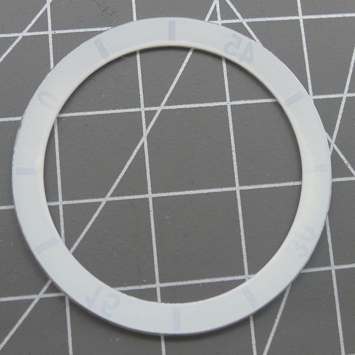 Lunette de montre en céramique blanche avec chiffres de 36 mm pour hommes et femmes