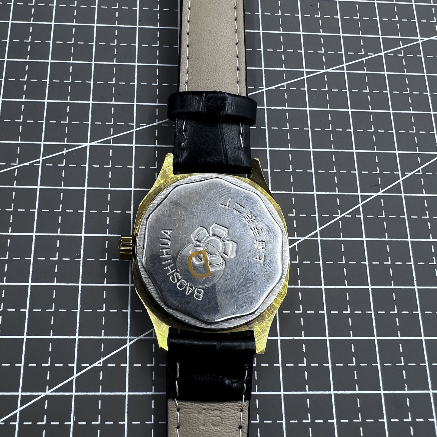 Montre mécanique manuelle Shanghai 33 mm, clou doré, cadran bleu, boîtier carré, 17 juifs