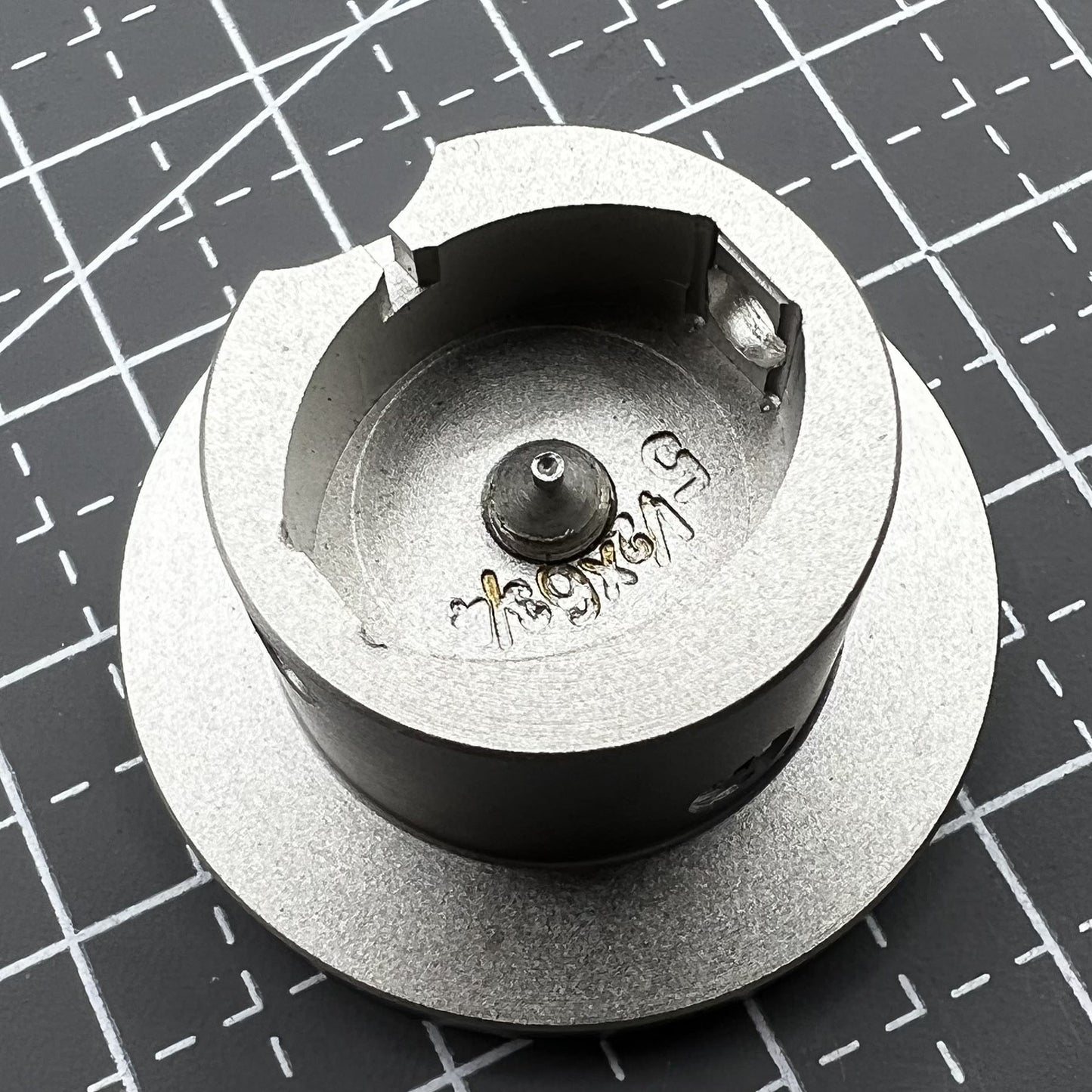 Bergeon 1997 DI 5-1/2 x 6-3/4 Ligne Movement Holder With Center Screw