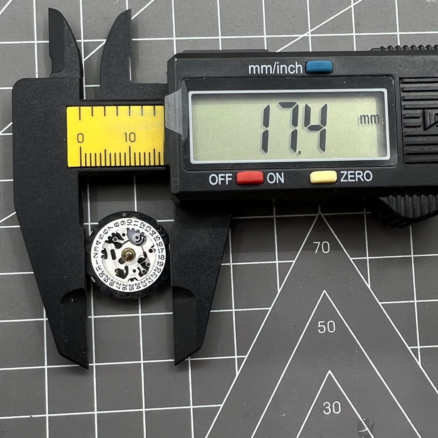 Hattori Epson TMI VS22 VS22A Watch Solar Power Quartz Movement