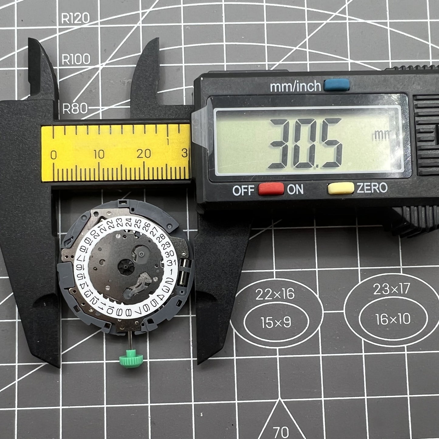 Mouvement à quartz Miyota 0T45 OT45 fabriqué au Japon, date à 3 heures