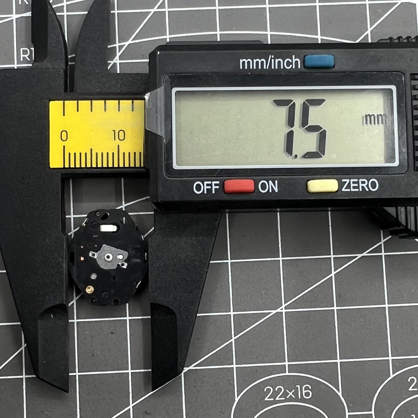 2 PIECES Miyota 7T35 Watch Quartz Movement 3 Hands Movement