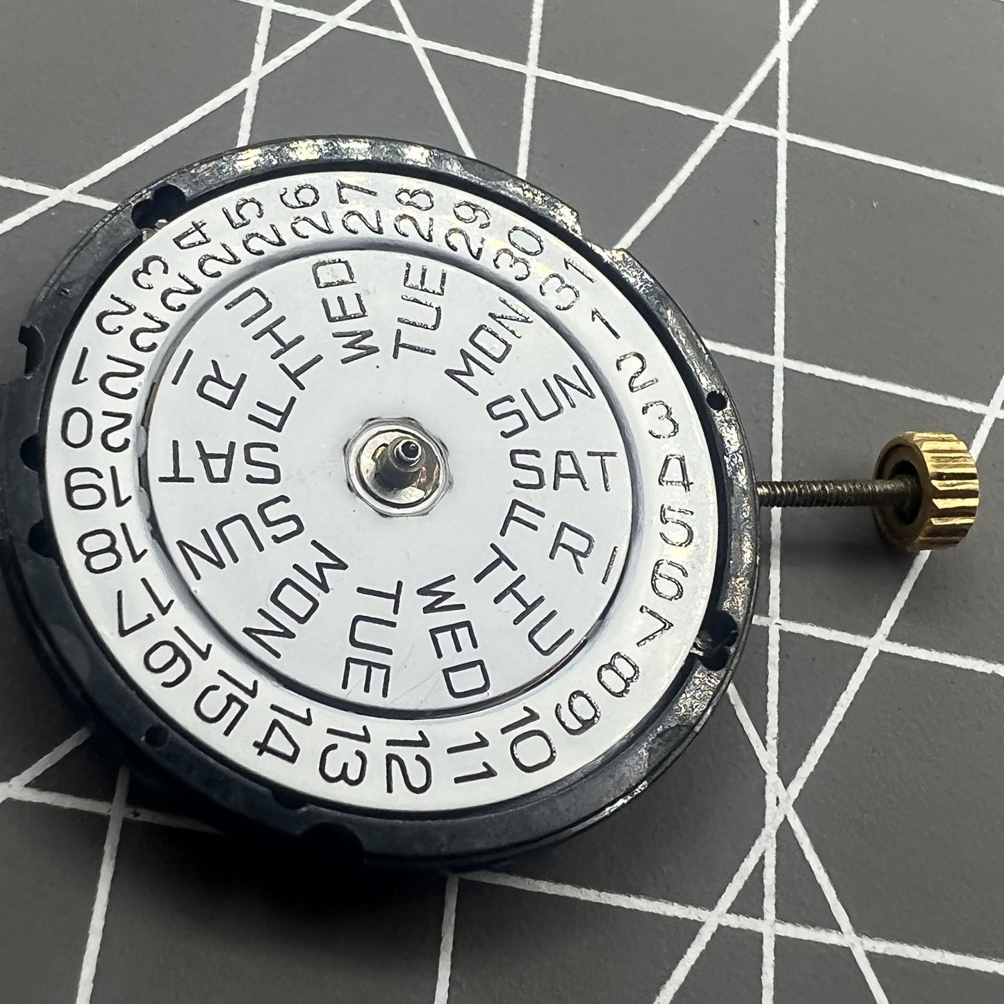 ISA 307 Quarzuhrwerk, Datum bei 3, Original, brandneu