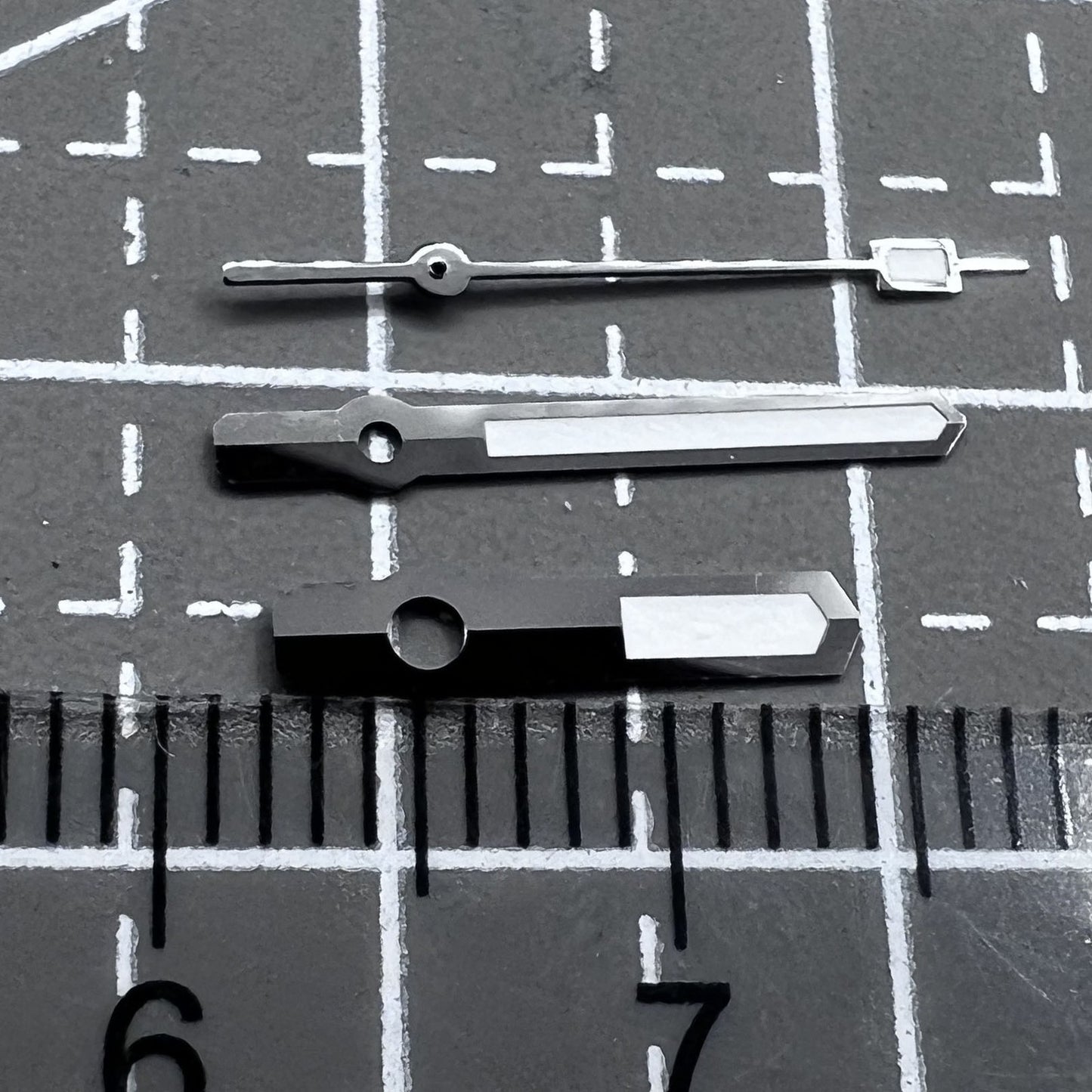 Grünes 13mm Leuchtzeiger Set Schwarzrand für NH35 36 NH38 NH72 Uhrwerk