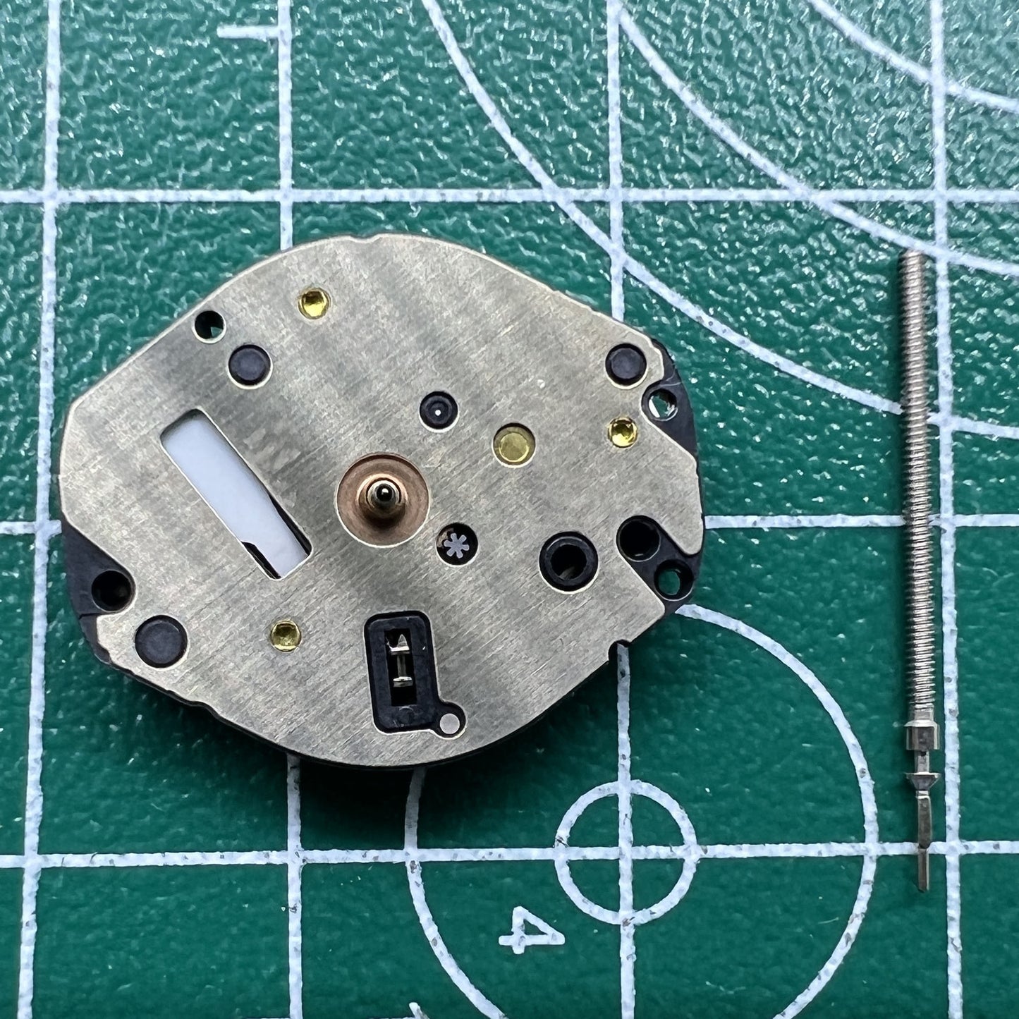 Hattori Epson TMI AL35E quartz watch movement, precision Japan-made mechanism for accessories.