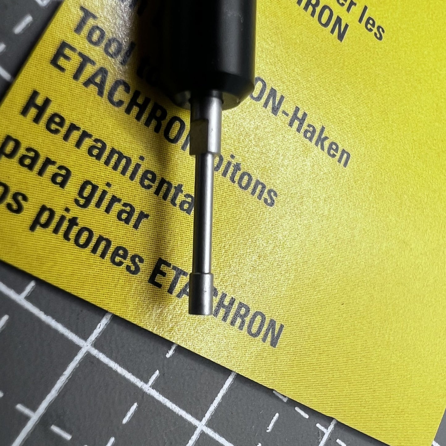 Swiss Bergeon 16918-TETC Screwdriver with Blade To Turn ETACHRON Pitons