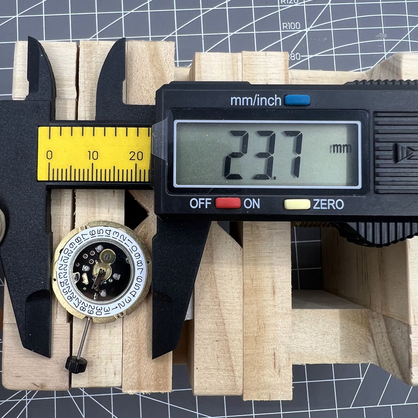 Swiss Made Ronda 1005 Slimtech quartz watch movement for precise timekeeping in sleek designs.