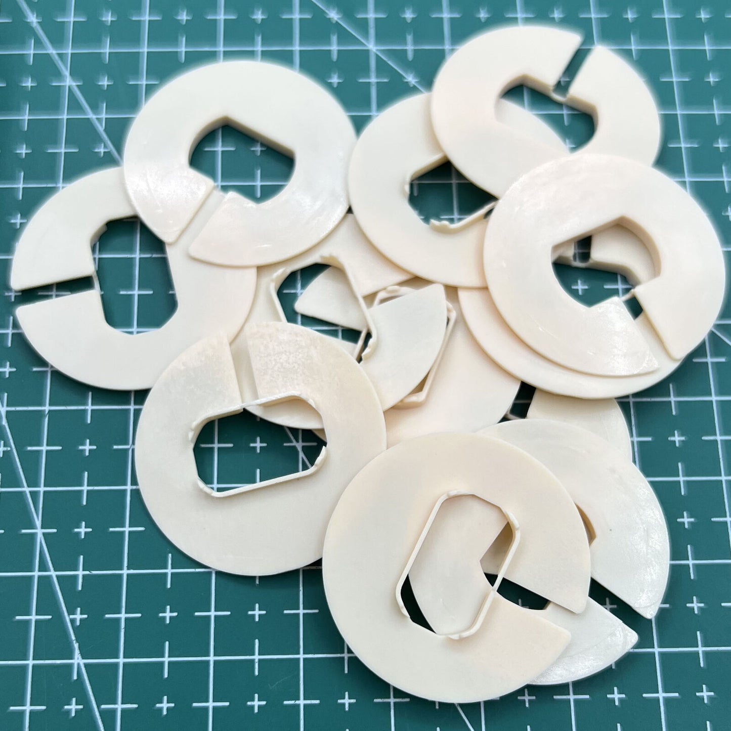 #T-676-SIZE 3.75 12 STÜCK 2 Ligne Größen Uhrwerkgehäuse Abstandshalter Gehäuseringhalter