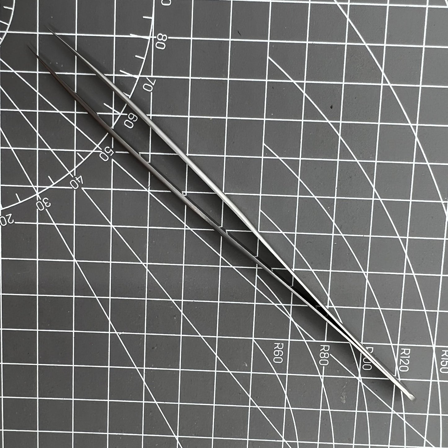 Pince à épiler Bergeon 7027-SS de fabrication suisse, pointes étroites et fines