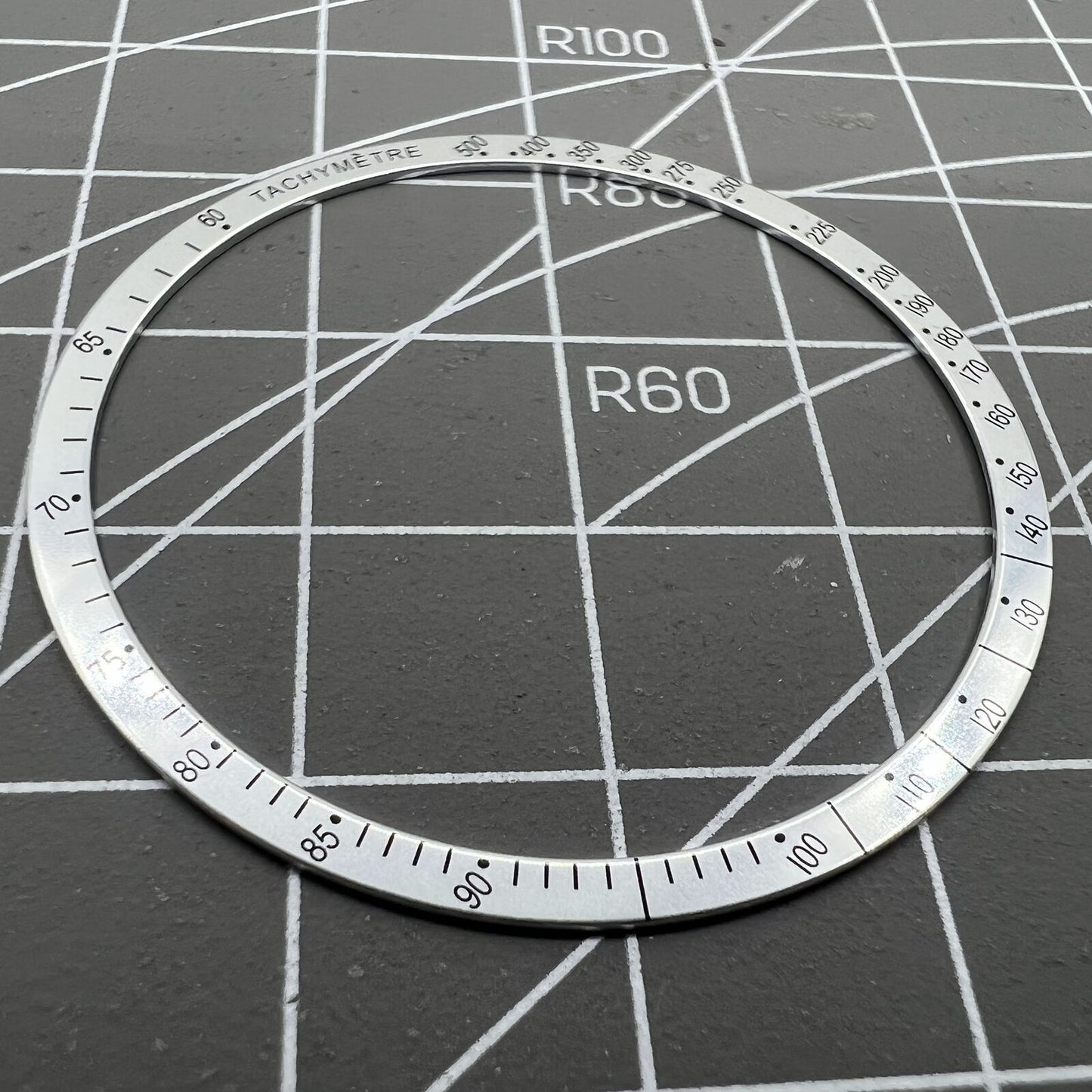 38,5 mm Aluminiumlegierung, weißer Ring + schwarze Schrift, Uhrenlünette für Omega Speedmaster