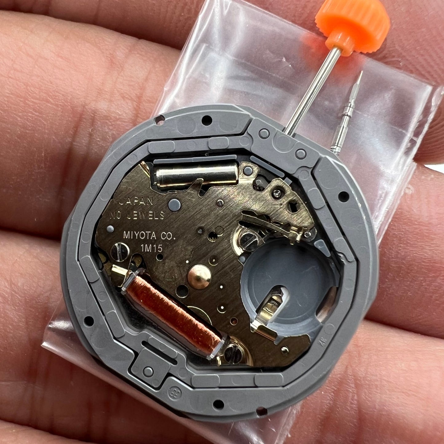Miyota 1M15 2 Hands Date at 6 Quartz Movement Japan Made
