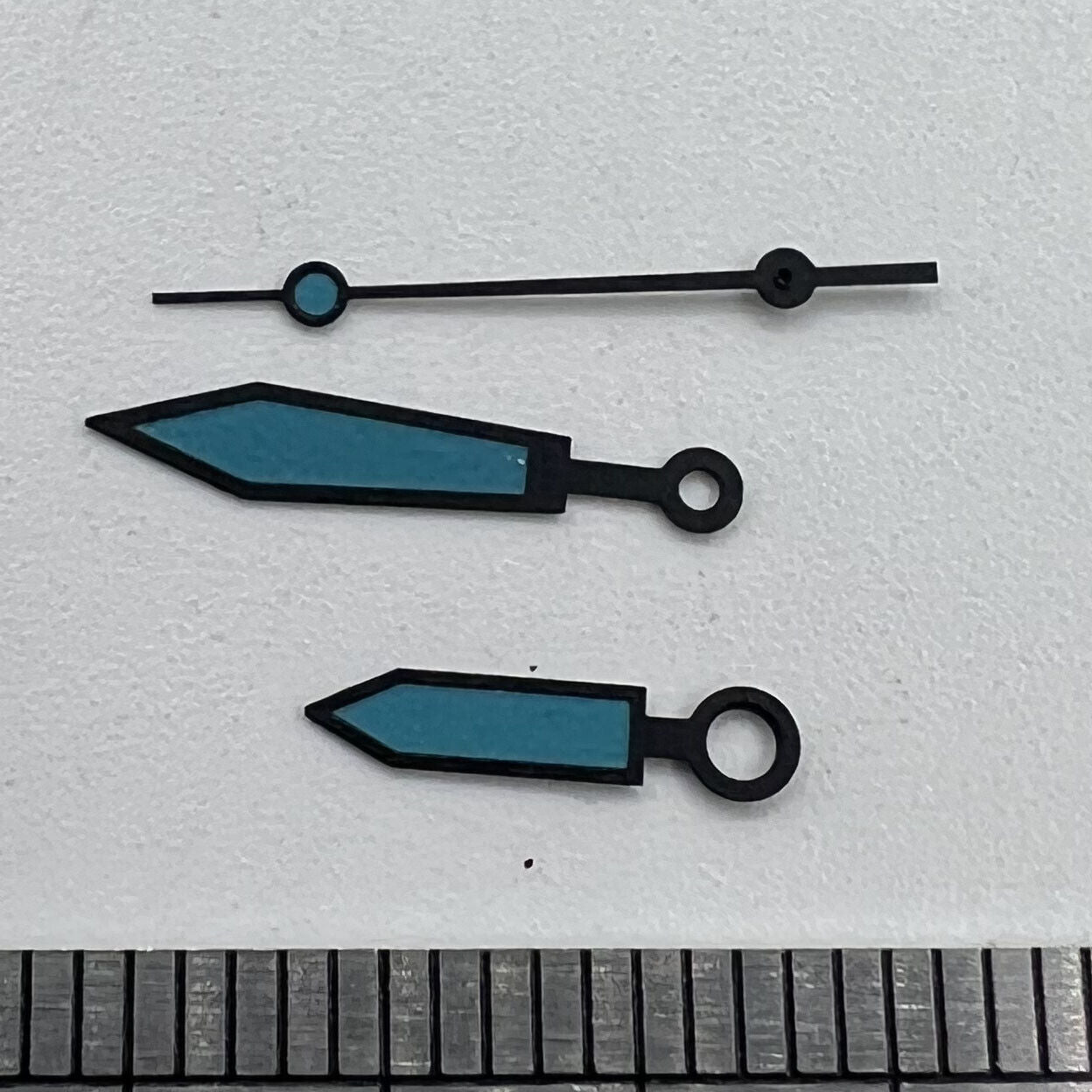 Uhrzeiger blau leuchtend blau poliert schwarze Zierleiste für ETA2836/2846/2824/2846