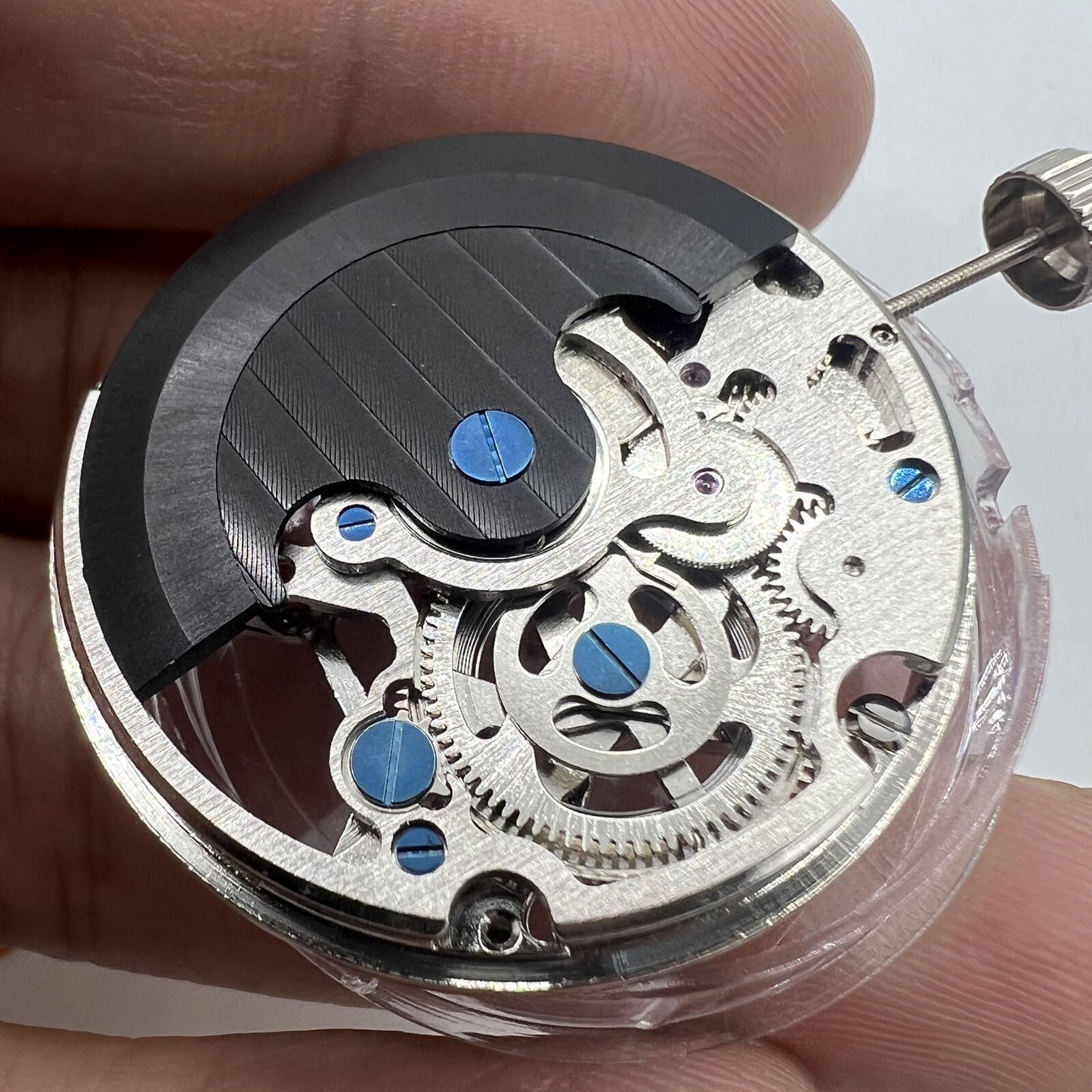 Hohle 3-Zeiger-Unruh @6 Automatisches mechanisches Uhrwerk