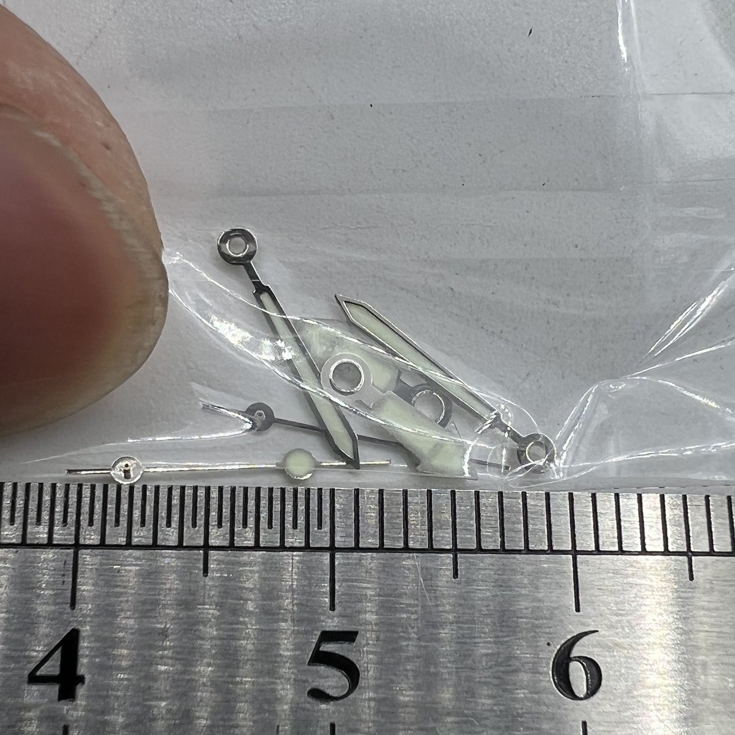 Jeu d'aiguilles lumineuses pour mouvement Miyota 2035 n° 3230
