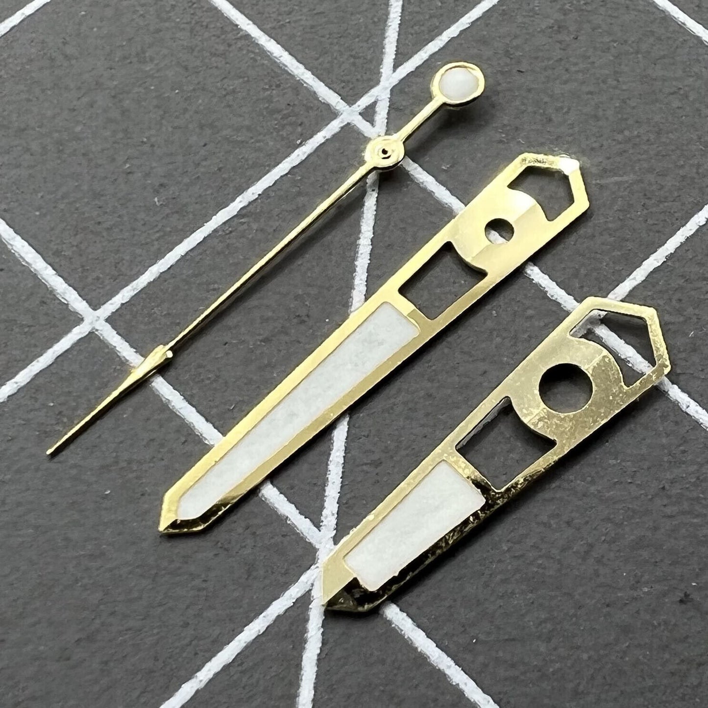 13 mm hohle, goldene Zierleisten, blaue Leuchtzeiger für mechanisches Uhrwerk NH35 NH36