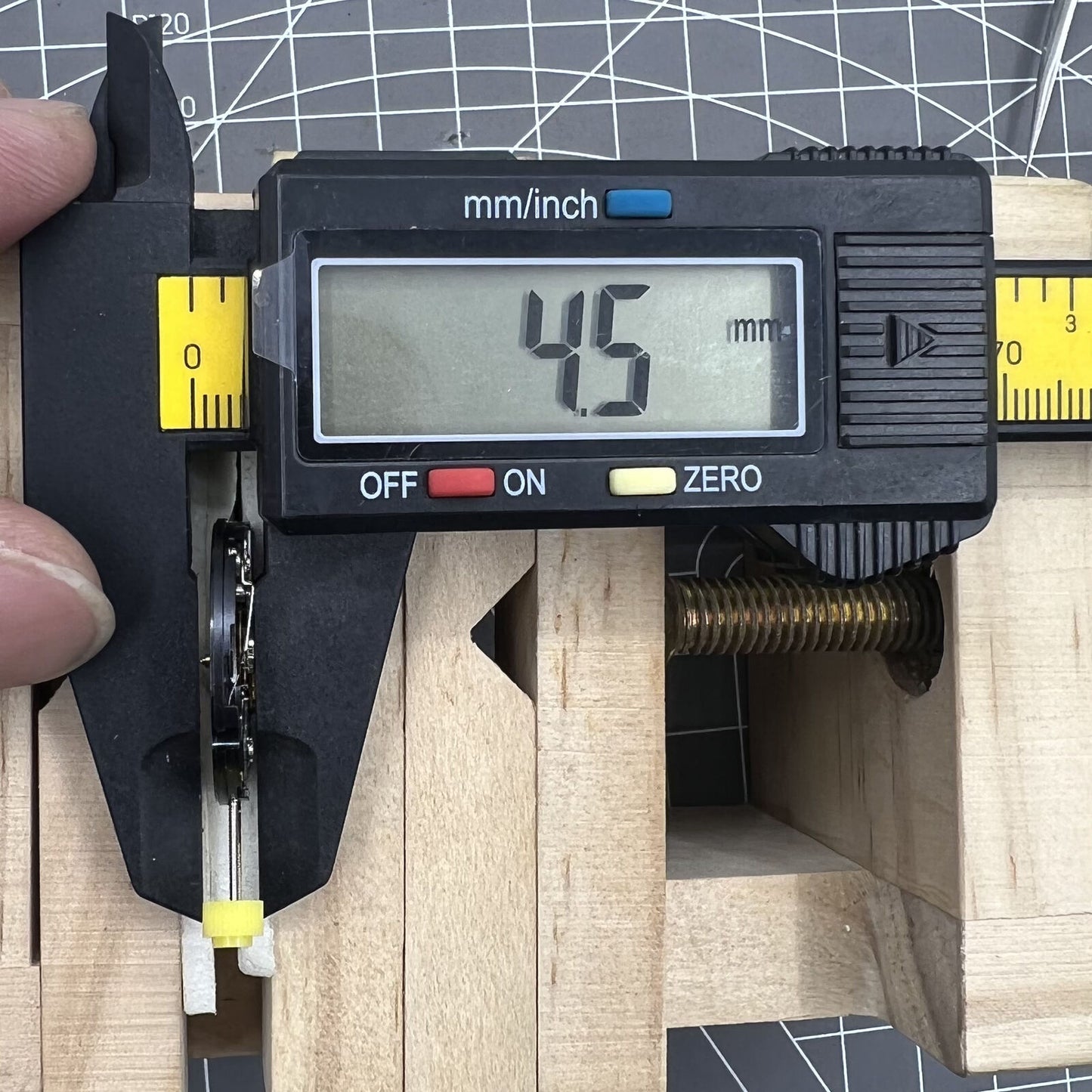 Mouvement de montre à quartz ISA 307 3 aiguilles sans calendrier