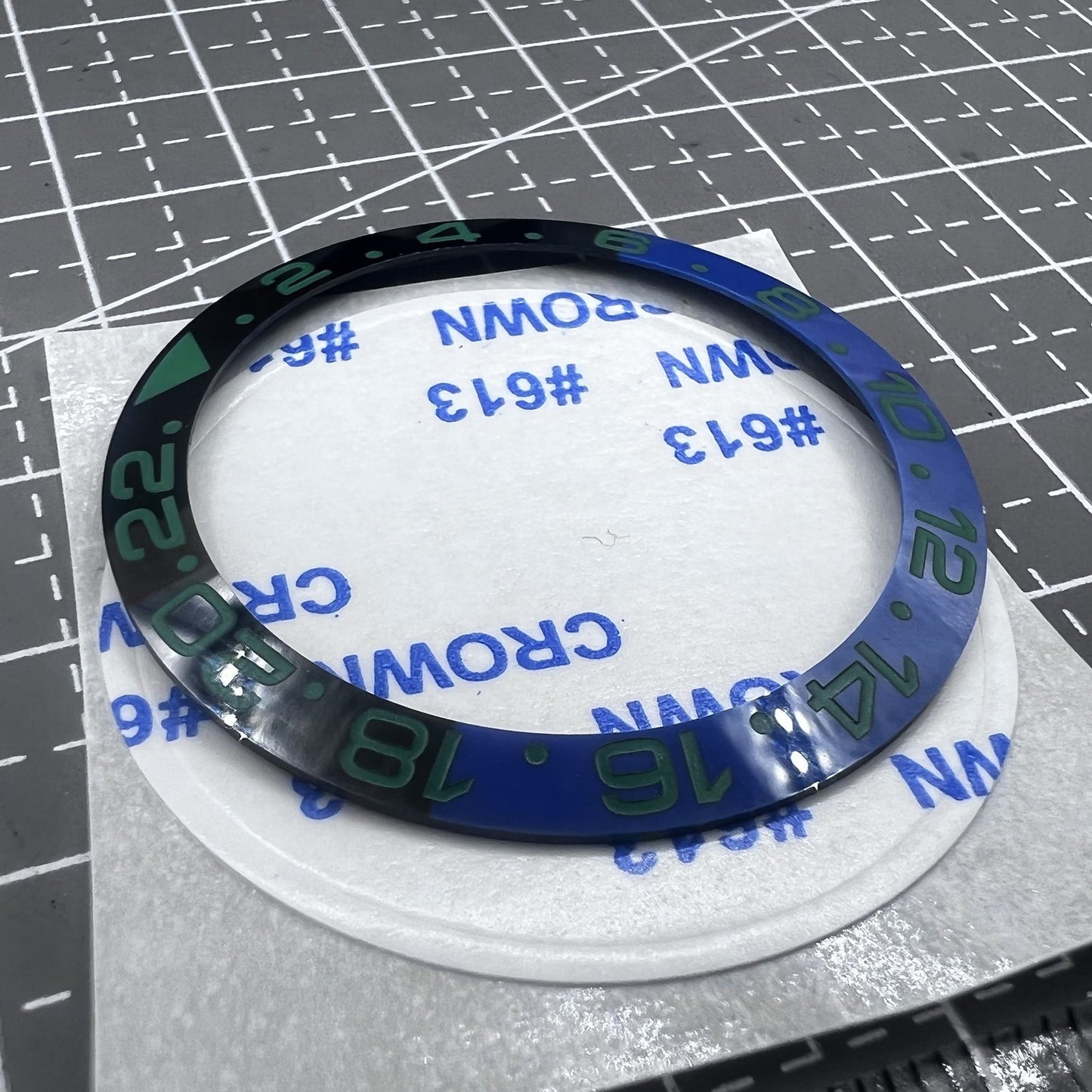 38mm Keramik Uhr Lünette Slope Blau + Schwarz Ring Grüne Schrift GMT für SUB