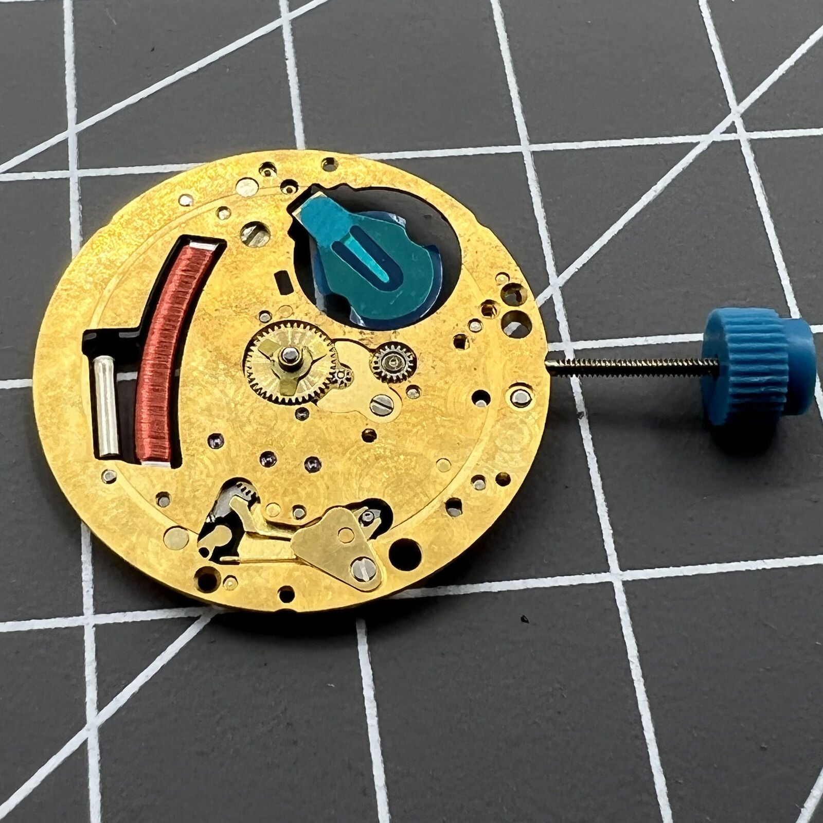 ETA 210.001 Swiss Made watch with quartz movement, 2 hands, precision timekeeping by ETA.