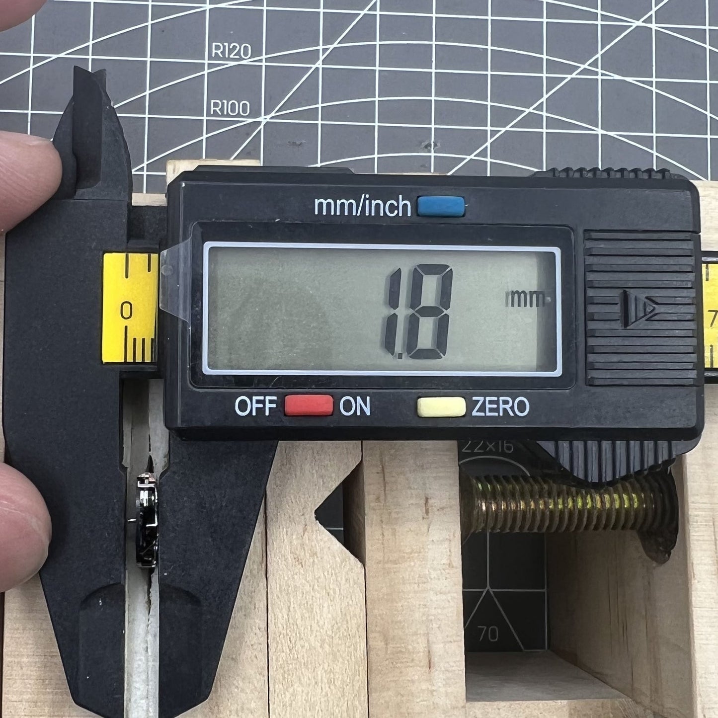 Hattori Japan VC01E Quarzuhrwerk mit 3 Zeigern VC01 Modell