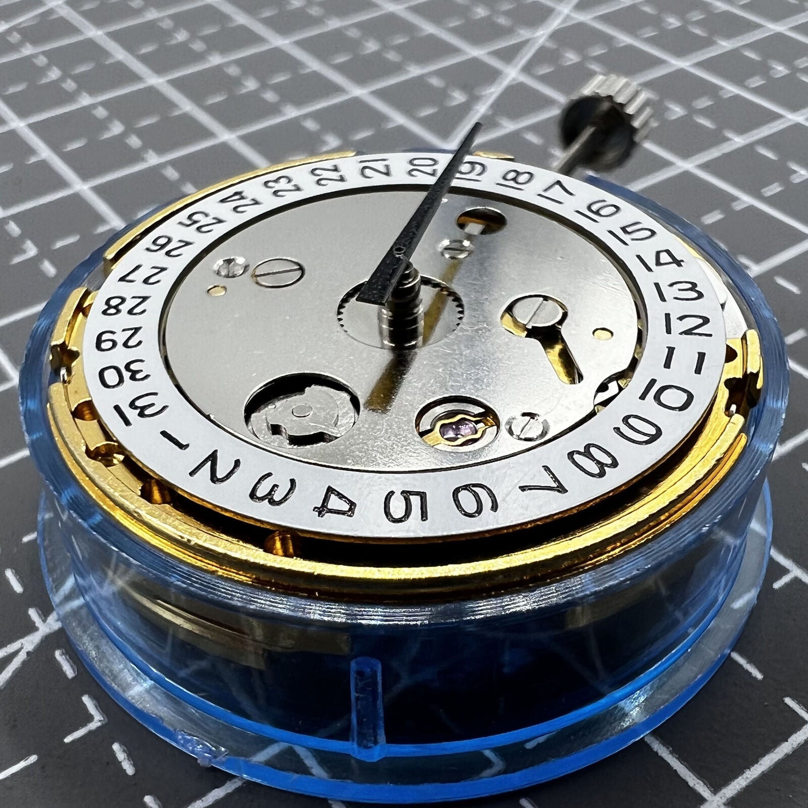 Tianjin T16 polished golden watch accessory, replacement part compatible with Miyota 8200 mechanical movement.