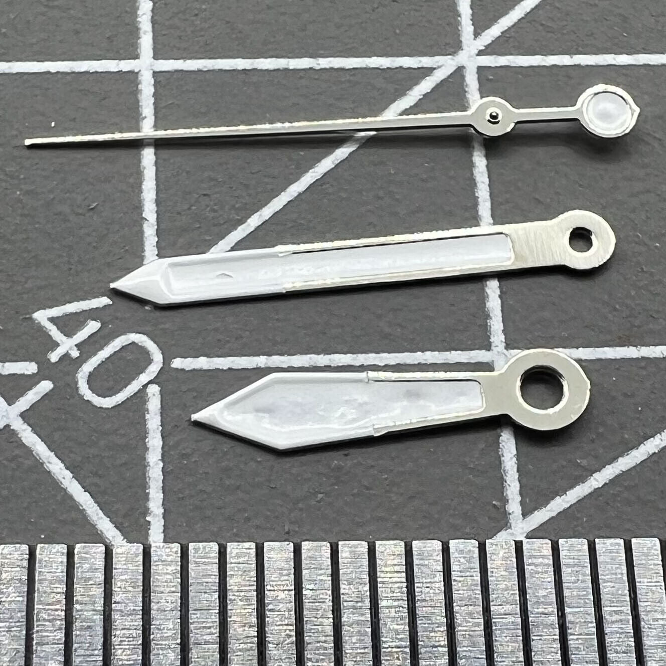 2er Set weiße Uhrenzeiger für Miyota 2035 Quarzwerk Trimmfassung neu