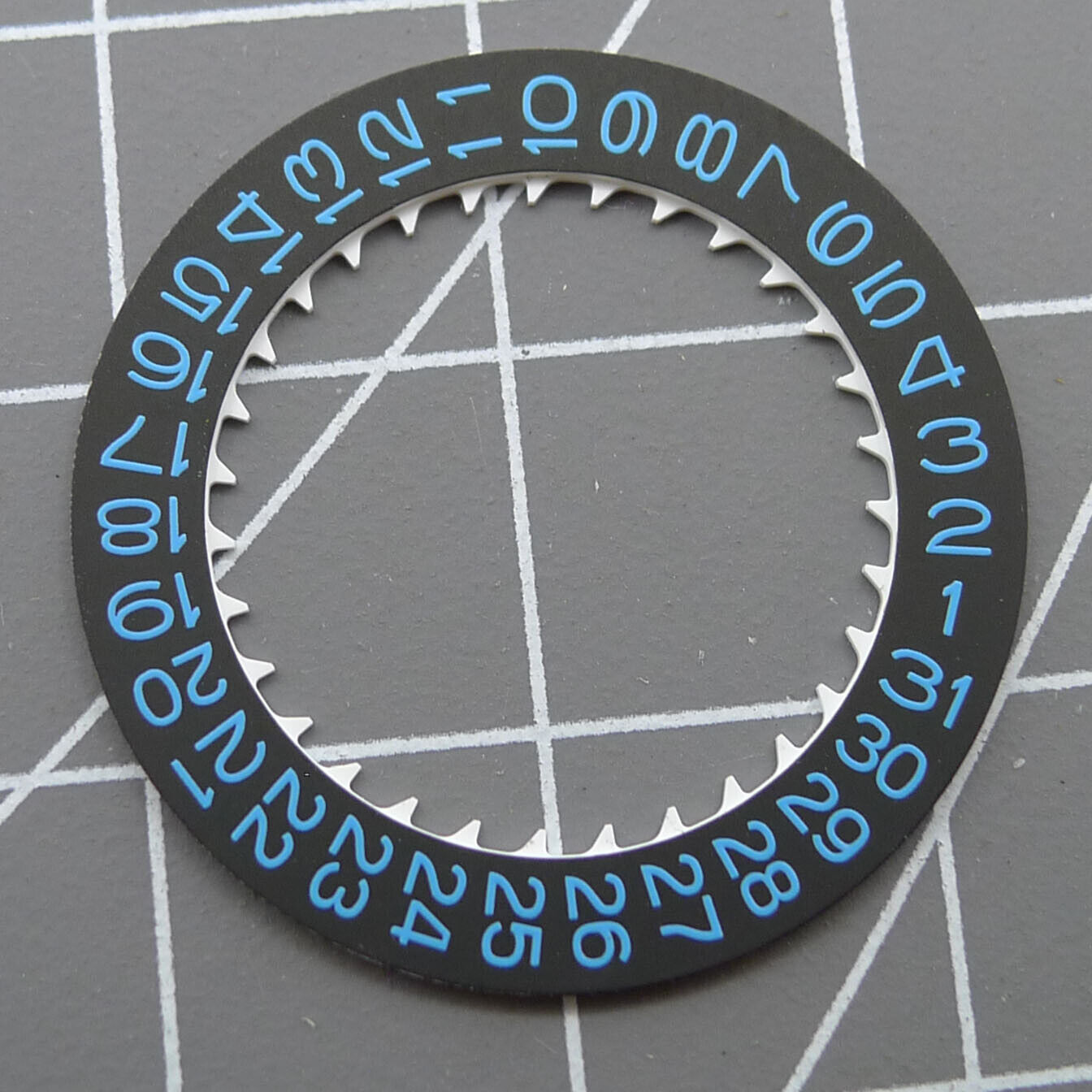 Blue font date disk wheel with black background for NH35 watch movement.