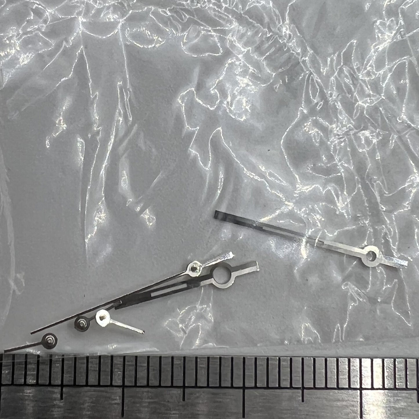 Aiguilles de montre à garniture argentée pour mouvement à quartz Ronda 5030.D P1-H5-NO8
