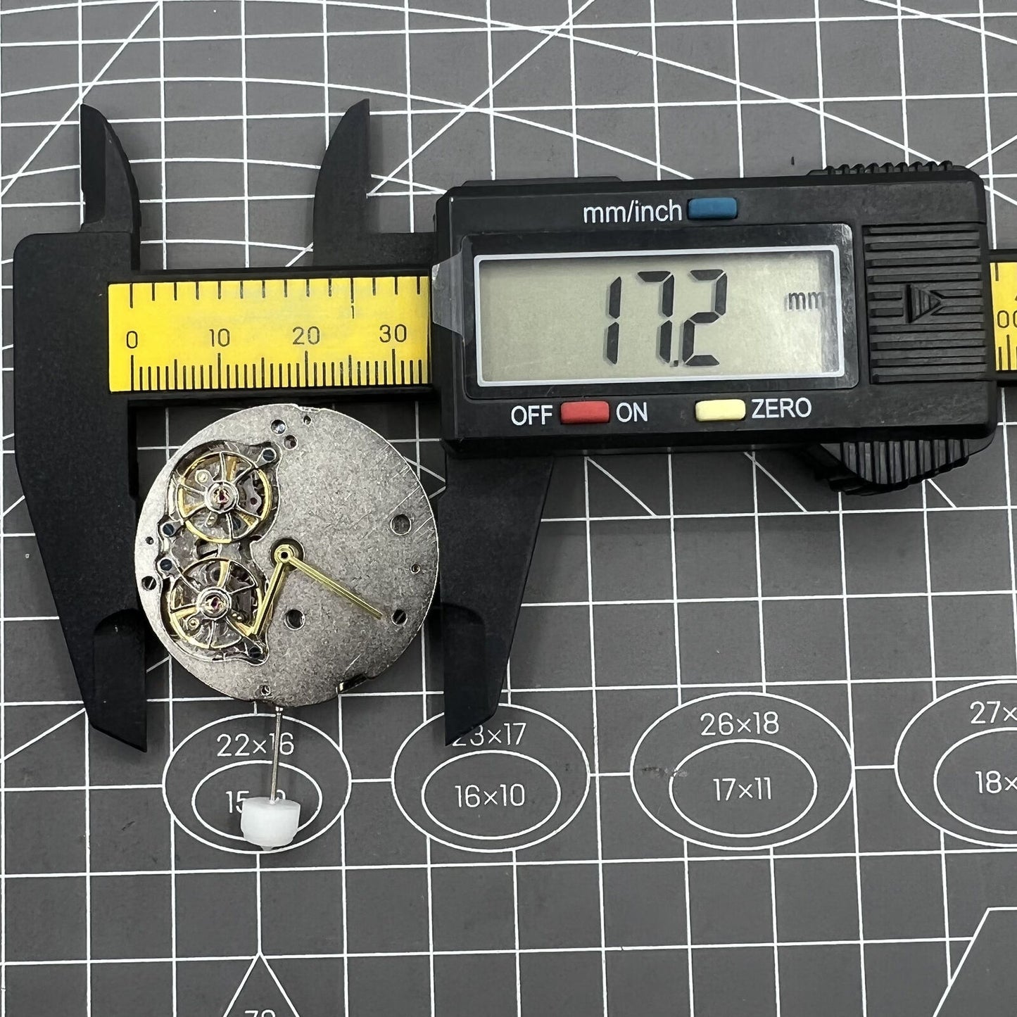 SHANGHAI Automatisches mechanisches Uhrwerk, doppelte Unruh bei 6